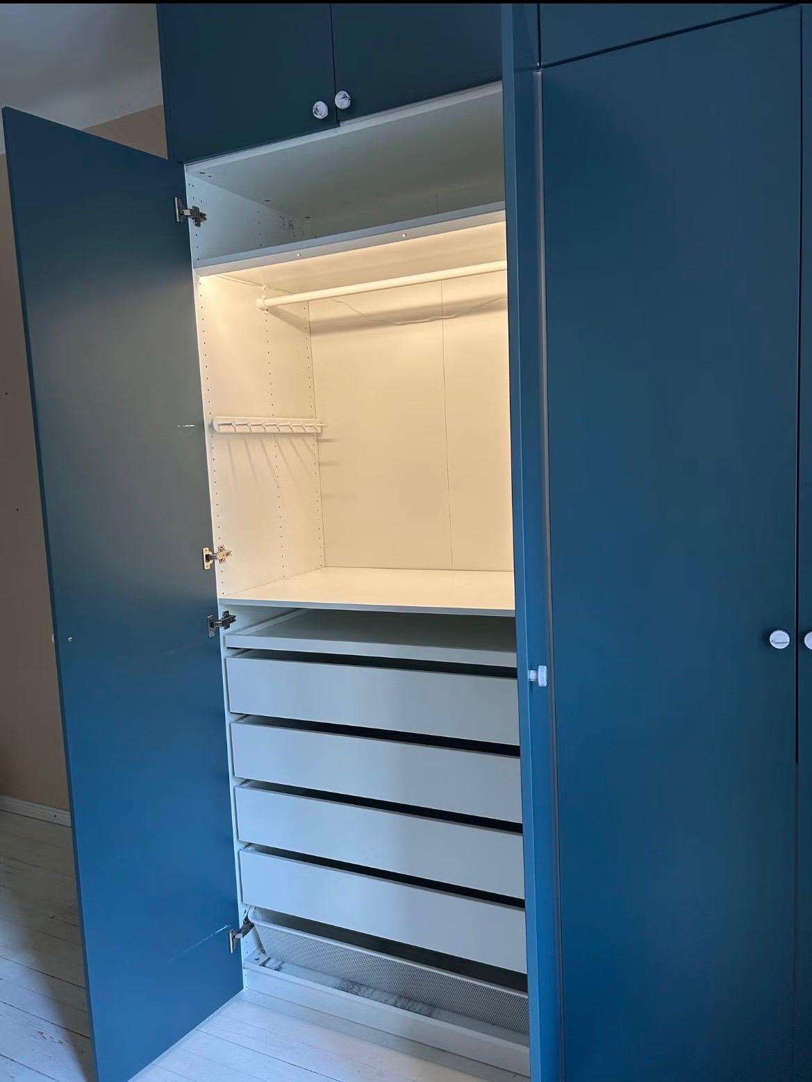 IKEA PAX Vaatekaappi & A.S. Helsingön Ovet