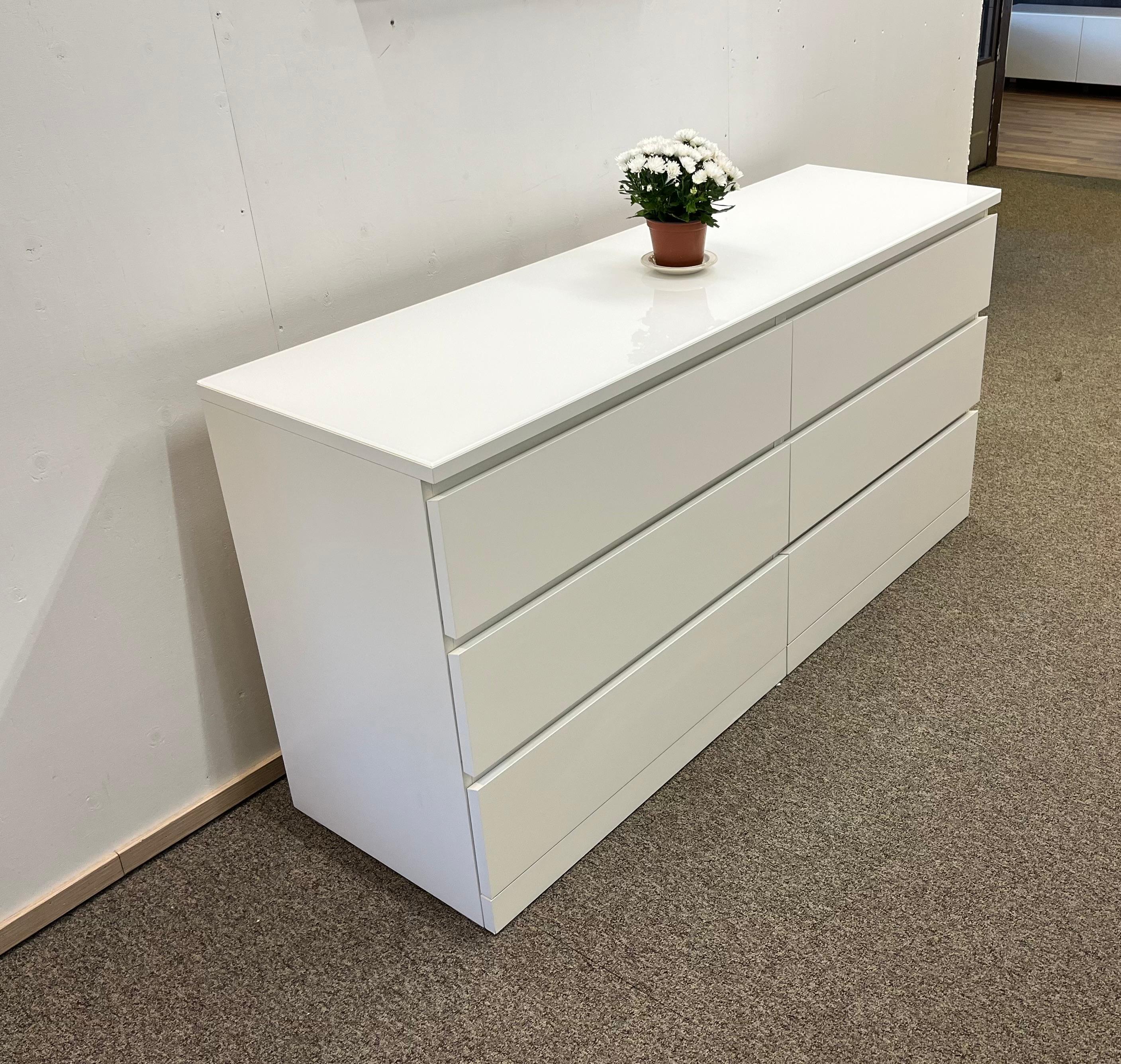IKEA MALM Lipasto Lasileveyllä