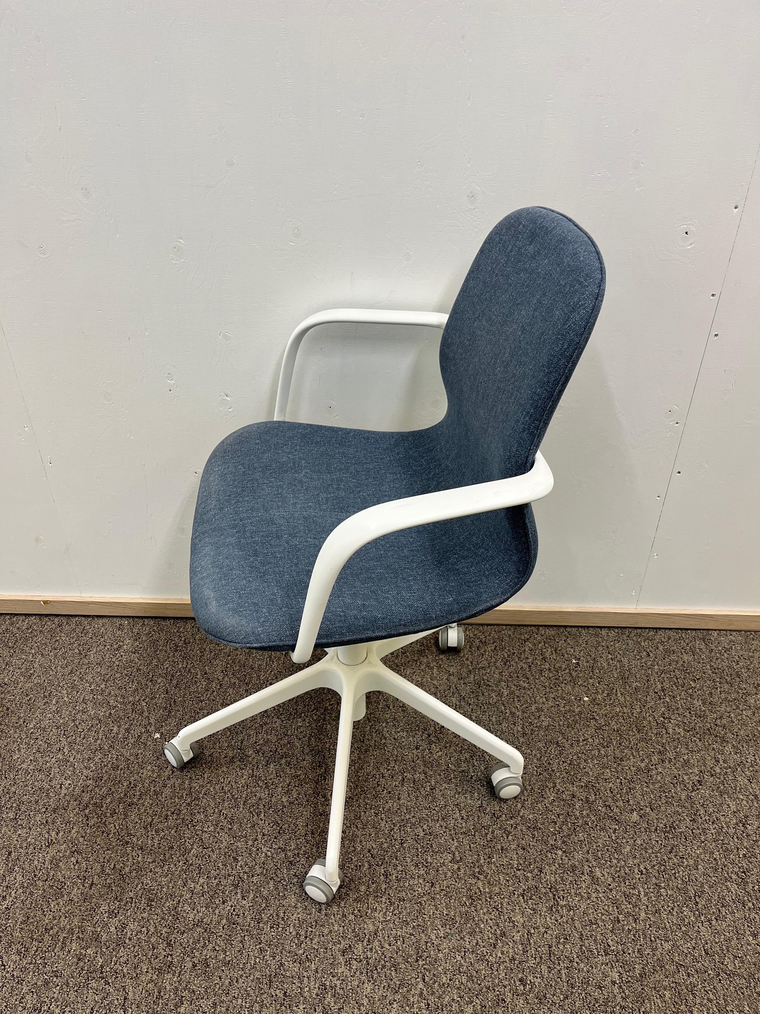 IKEA LÅNGFJÄLL Kokoustuoli käsinojilla