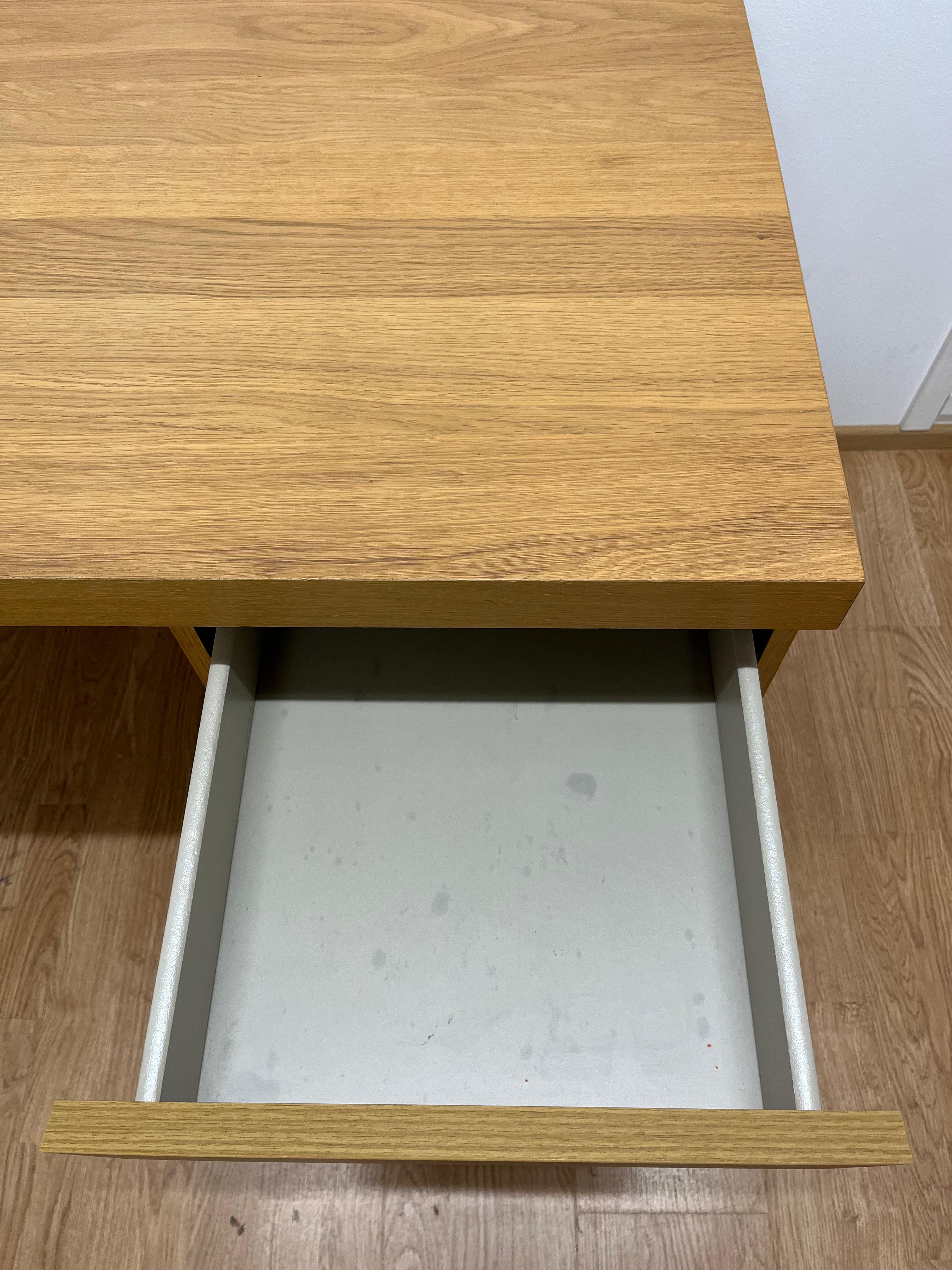 IKEA MALM Työpöytä