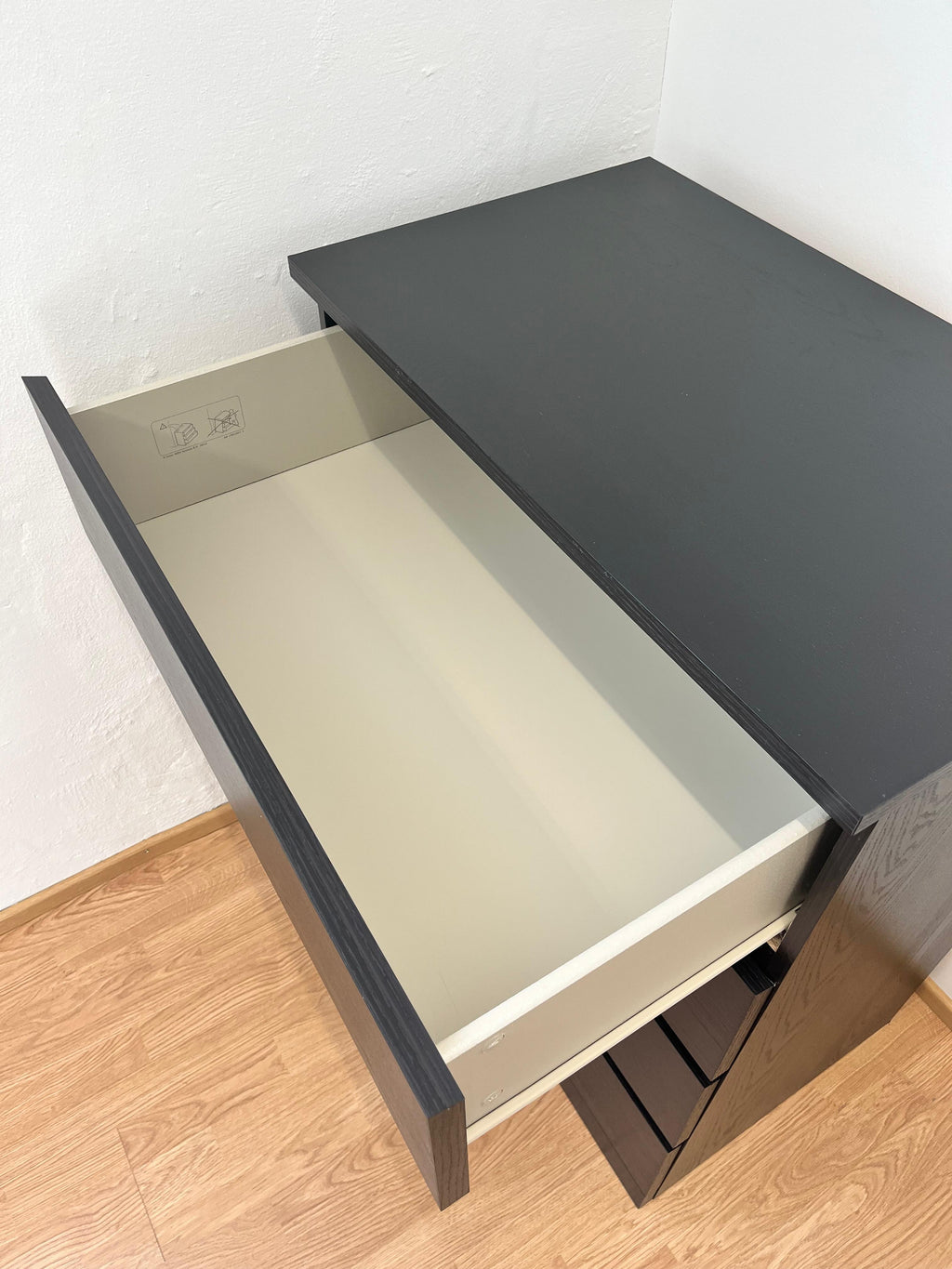 IKEA MALM Lipasto