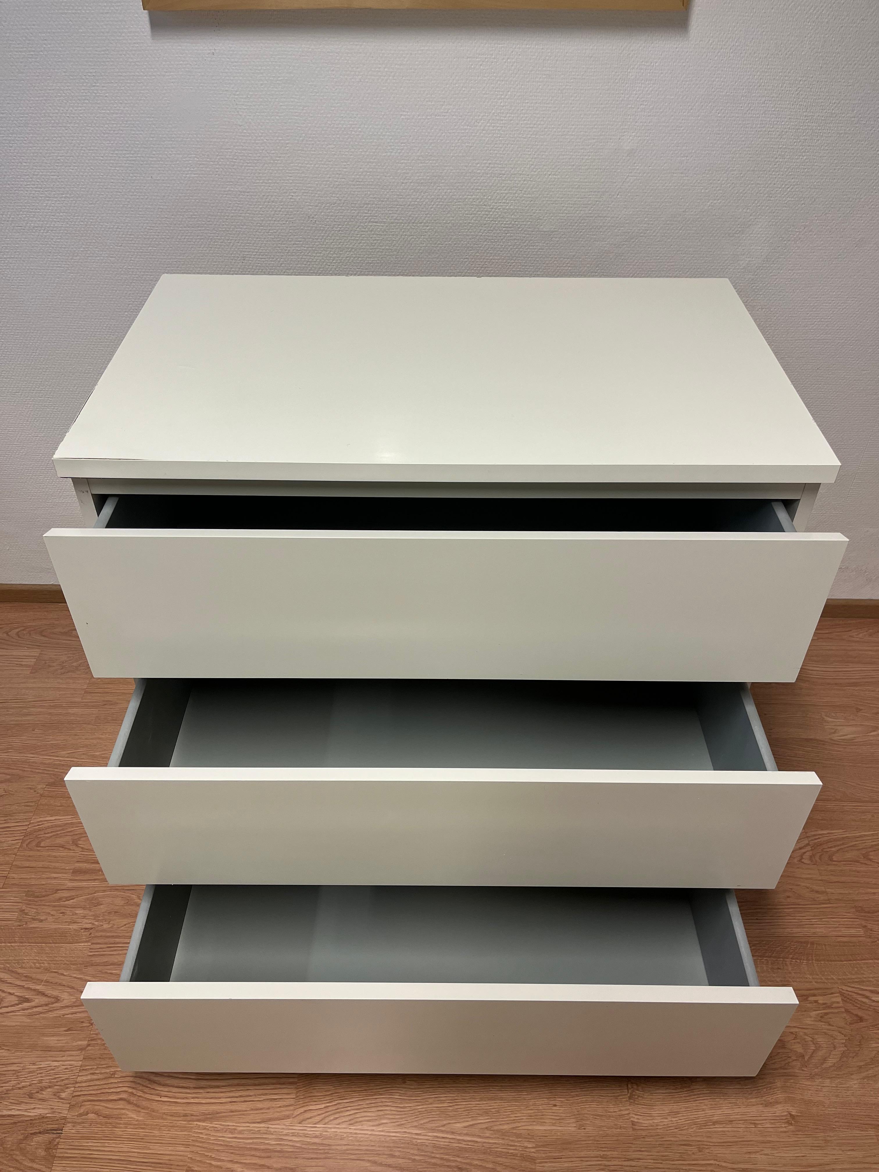 IKEA MALM Lipasto