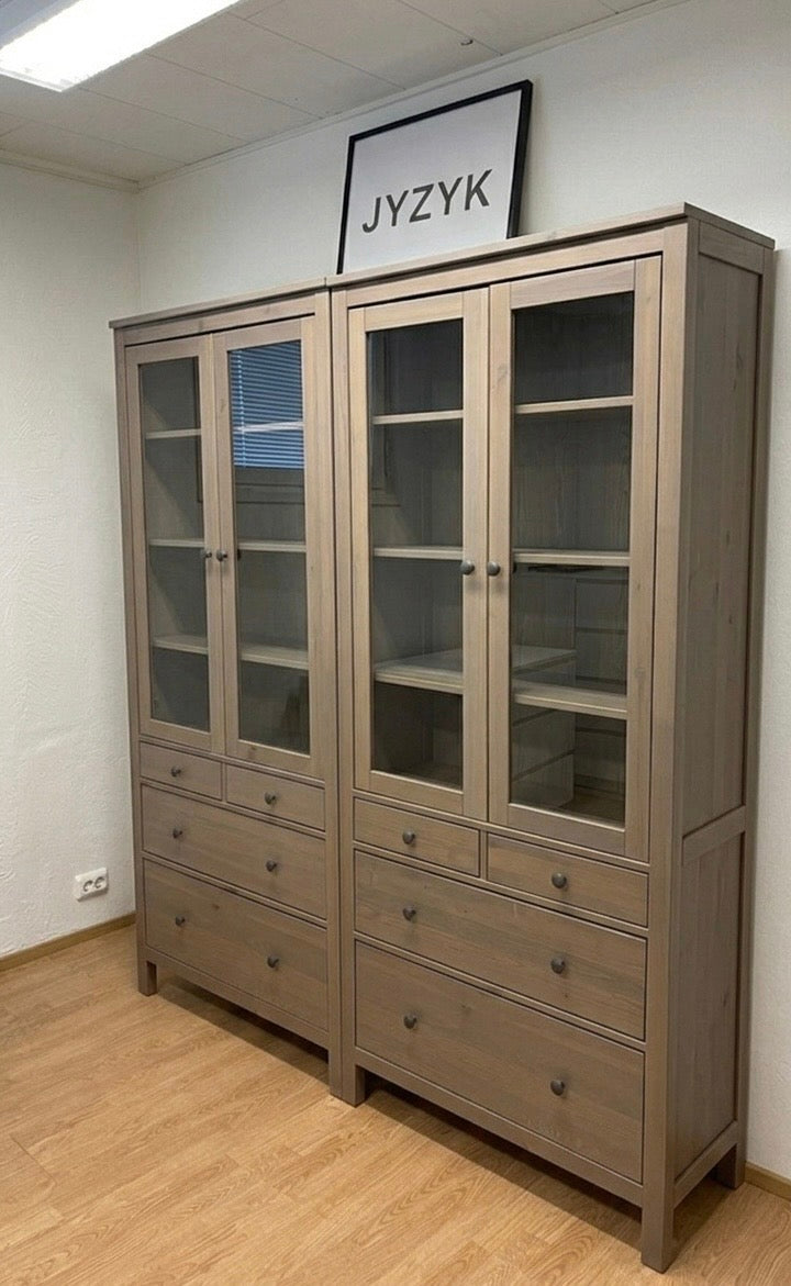IKEA HEMNES Vitriinikaapit, 2 kpl