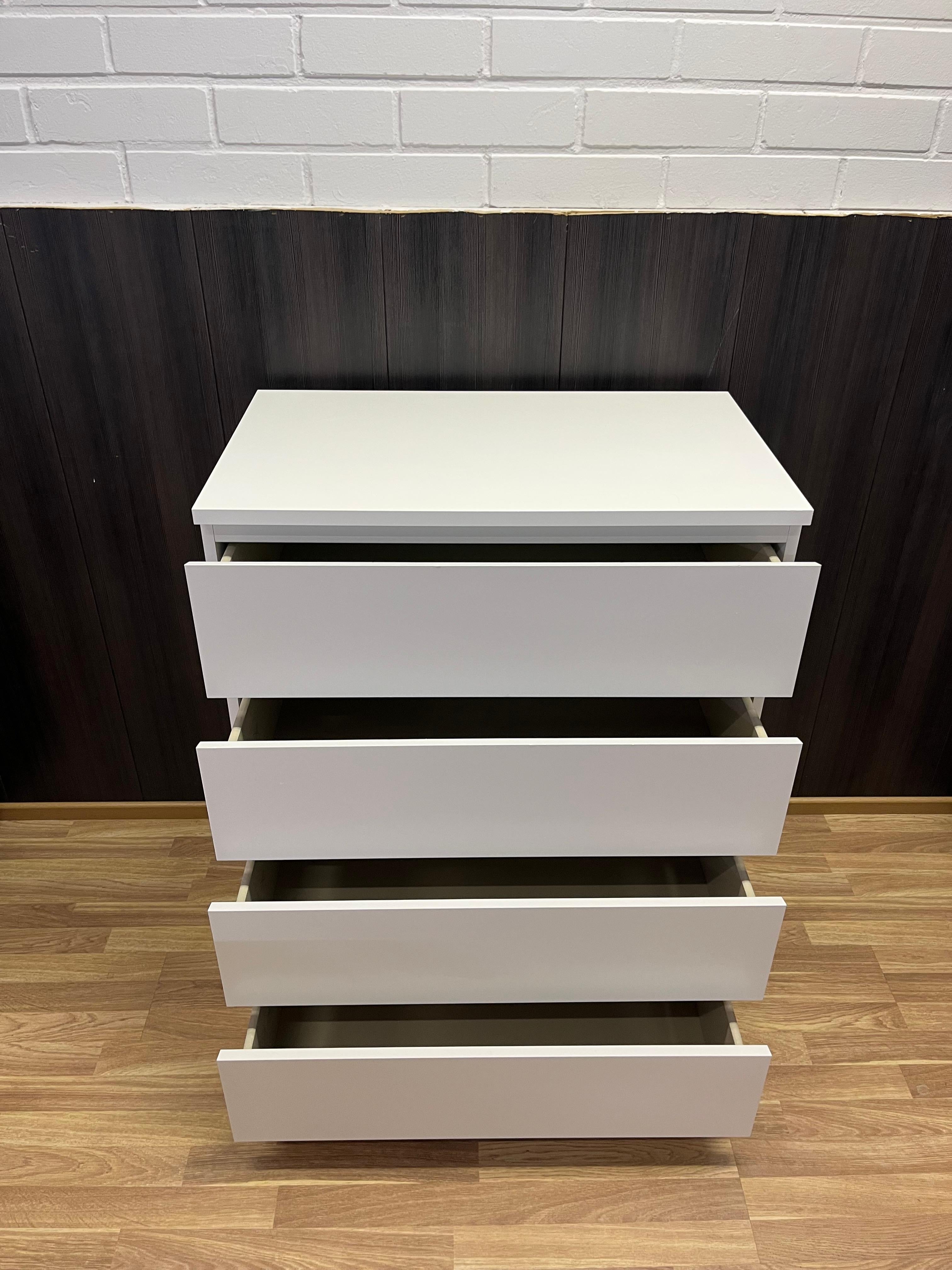 IKEA MALM Lipasto, 4 laatikkoa
