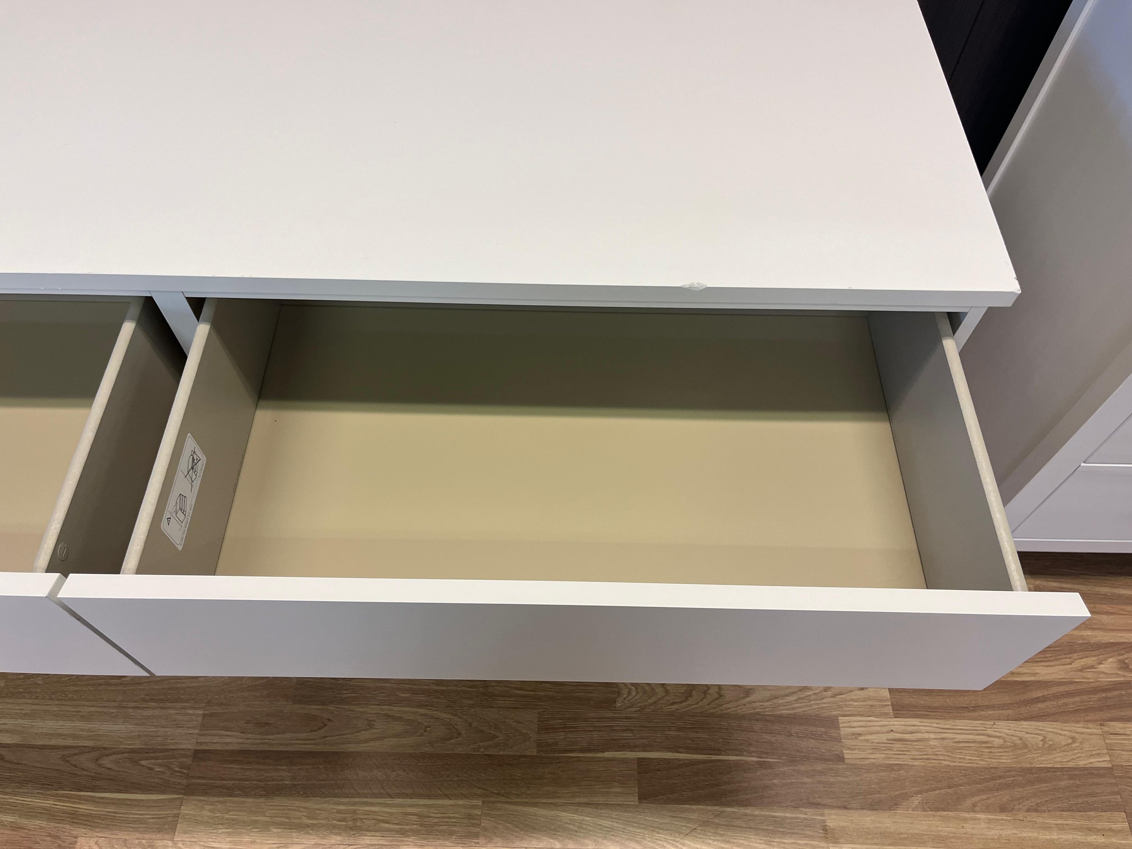 IKEA MALM Lipasto