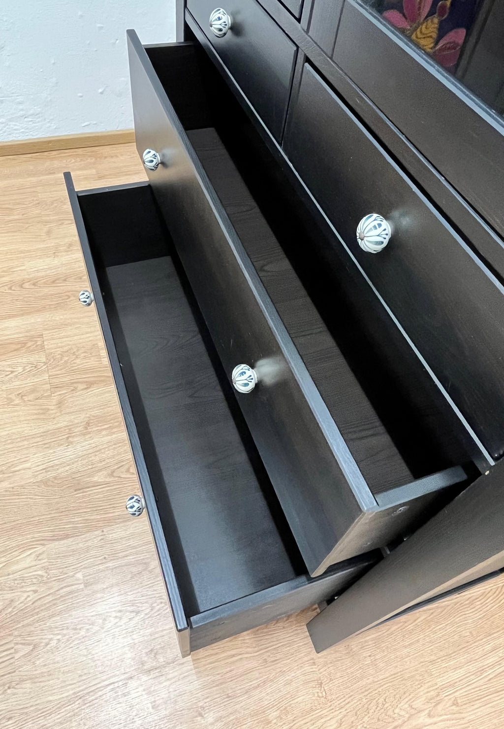 IKEA HEMNES Vitriinikaappi