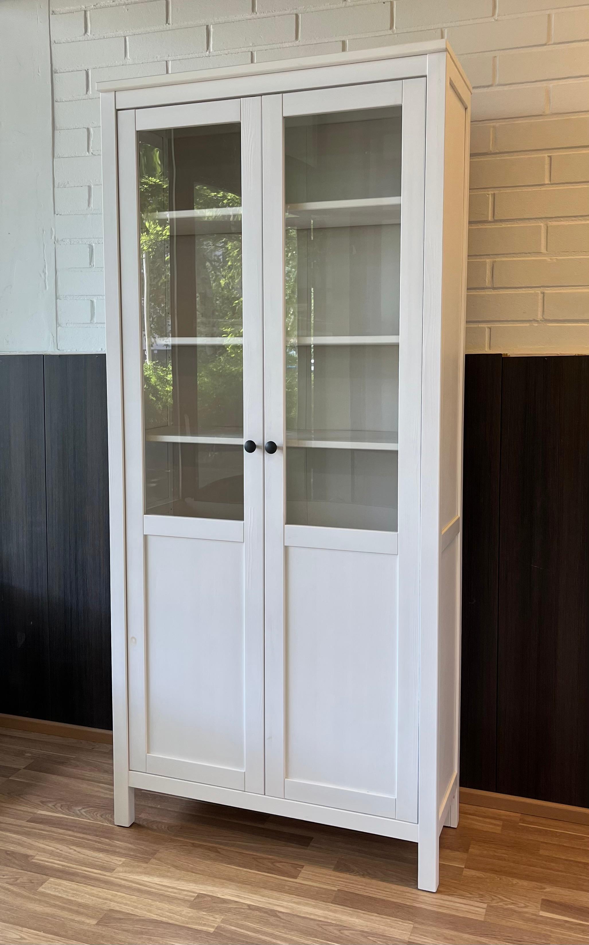 IKEA HEMNES Vitriinikaappi / Astiakaappi