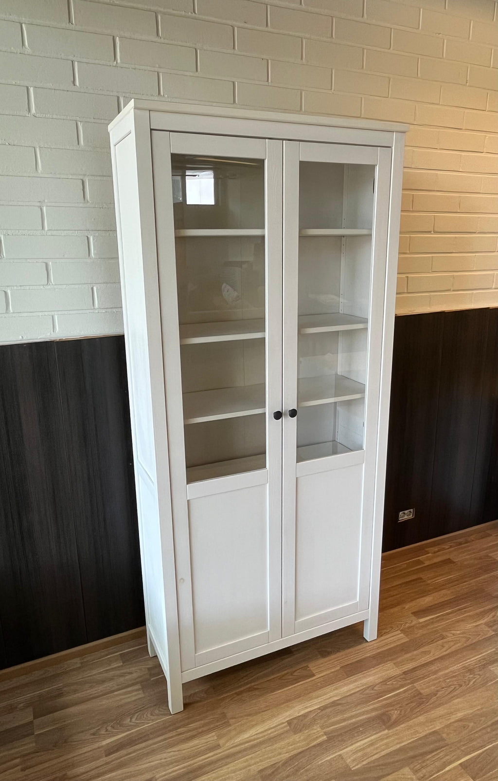 IKEA HEMNES Vitriinikaappi / Astiakaappi