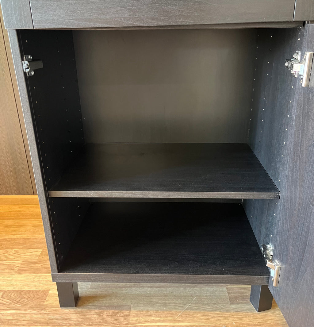 IKEA BESTÅ Säilytyskokonaisuus/vitriiniovet, mustanruskea