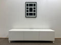 IKEA BESTÅ TV-taso, läsilevyillä