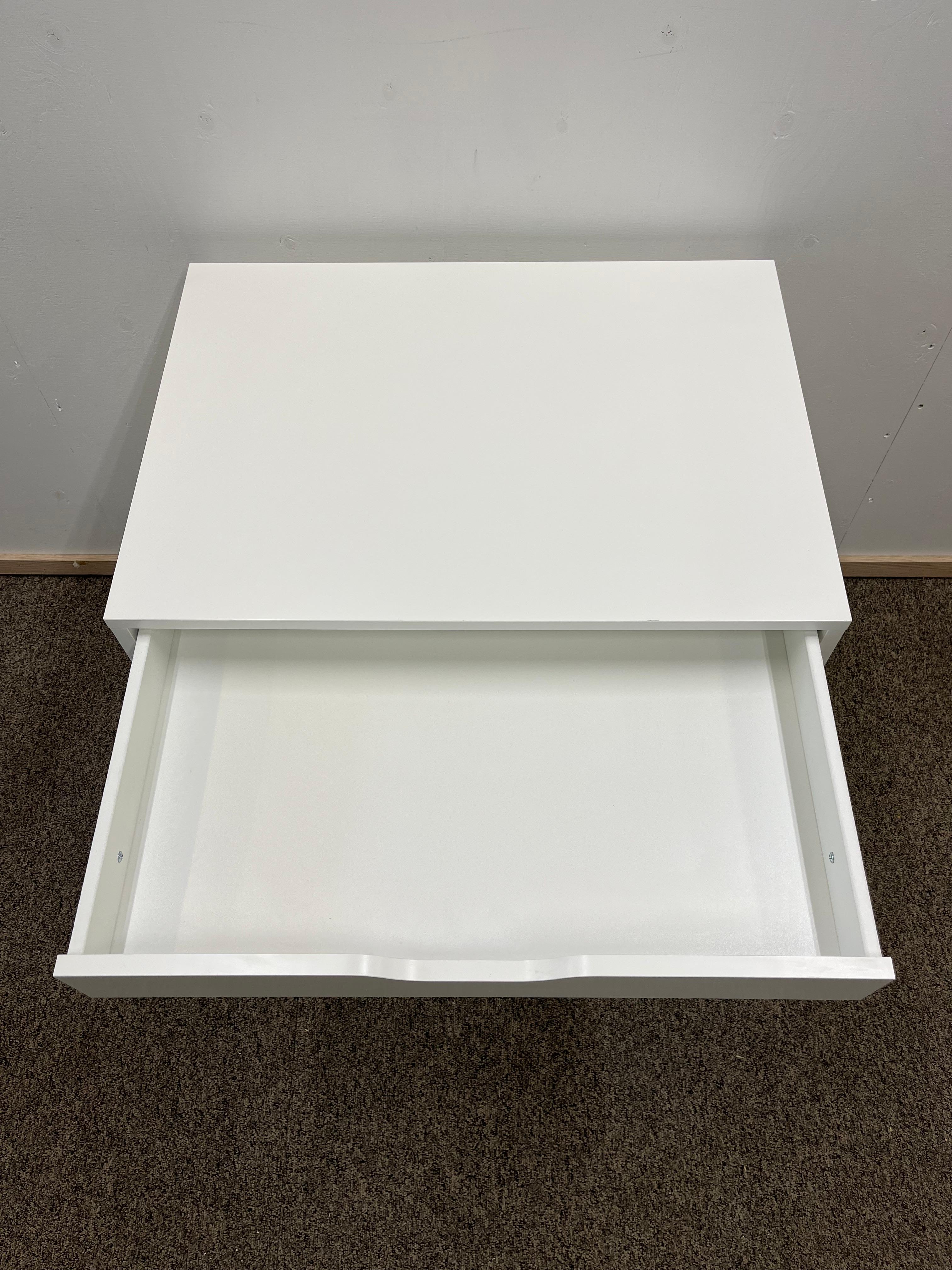 IKEA ALEX Laatikosto + pyörät, valkoinen