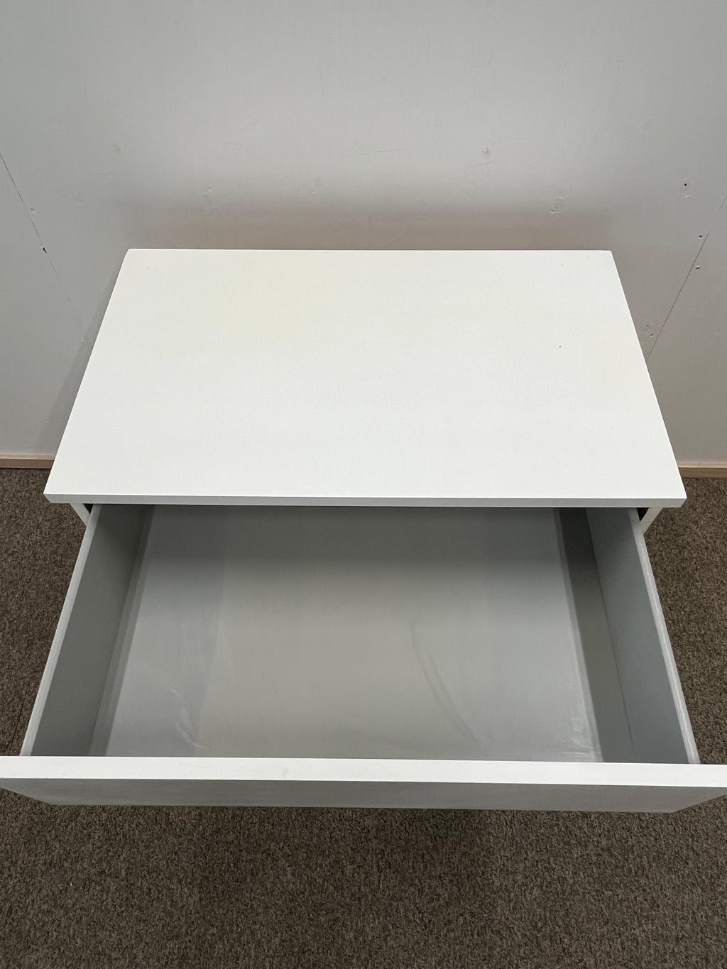IKEA MALM Lipasto