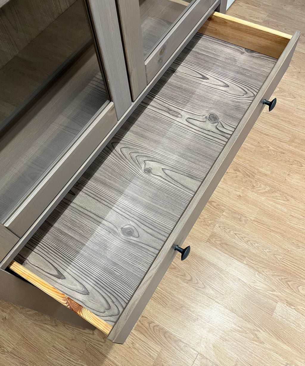 IKEA HEMNES Vitriinikaappi