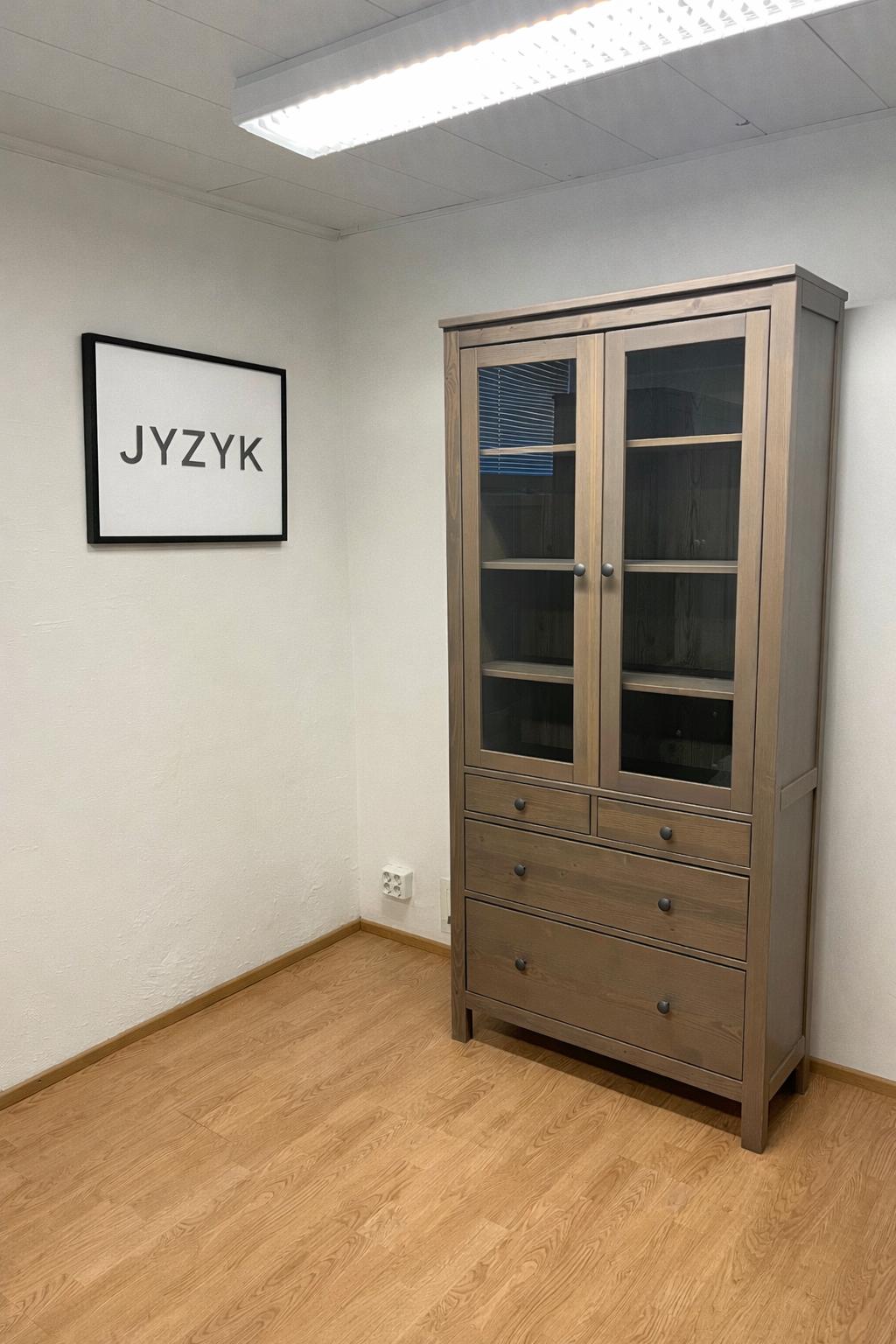 IKEA HEMNES Vitriinikaappi