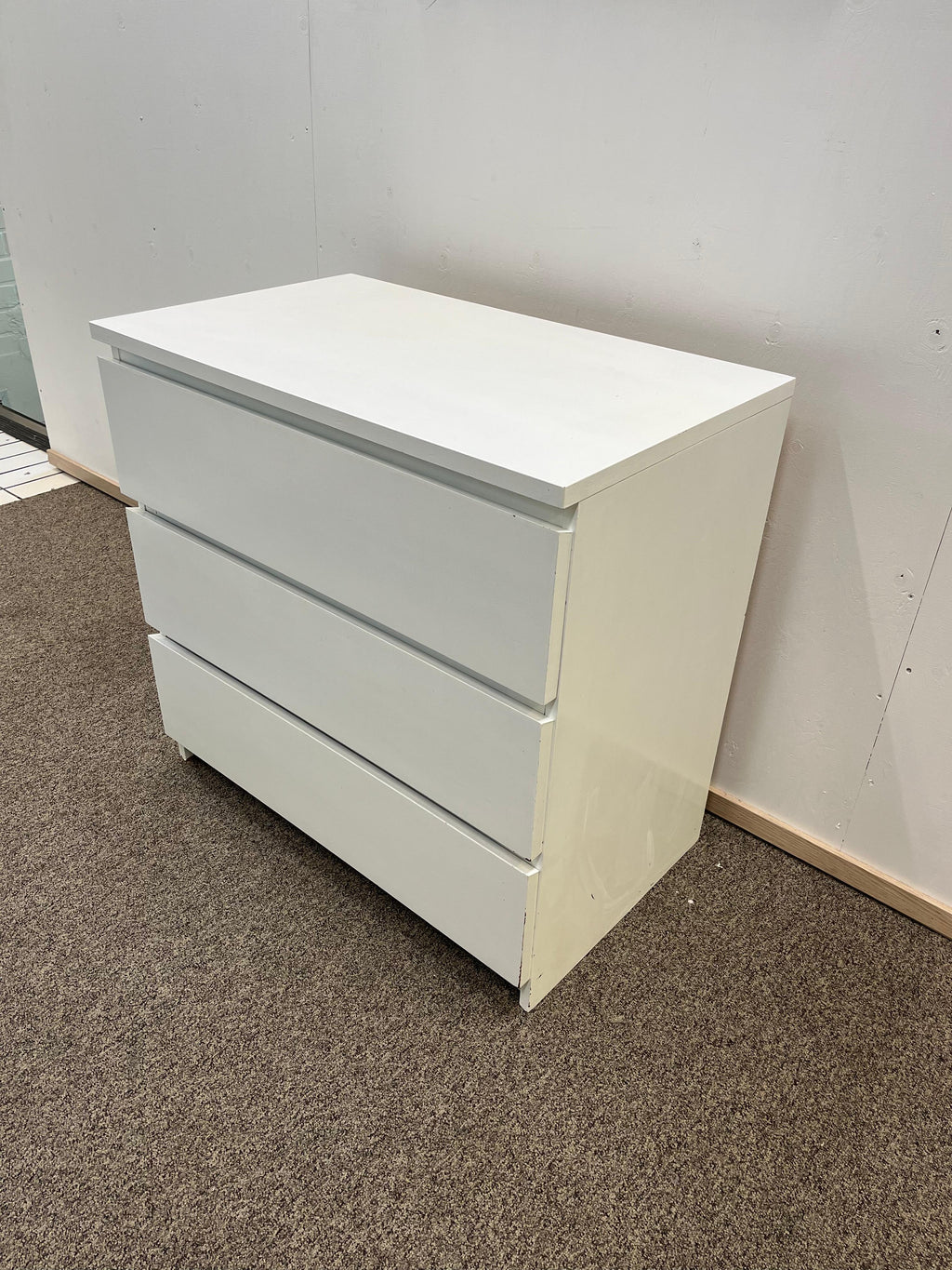 IKEA MALM Lipasto