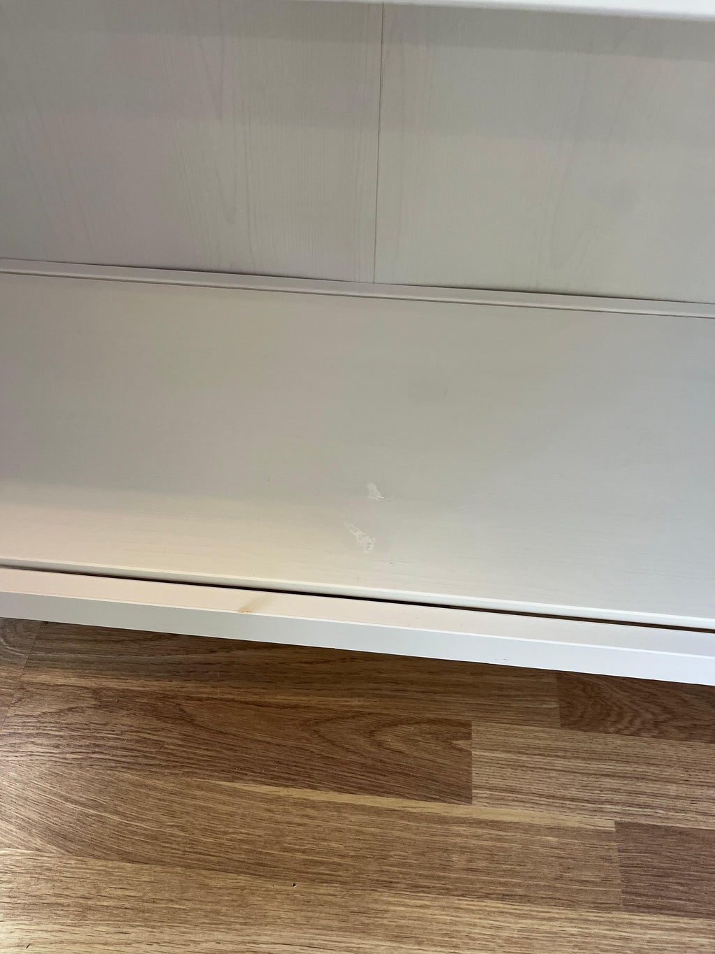 IKEA HEMNES Vitriinikaappi / Astiakaappi