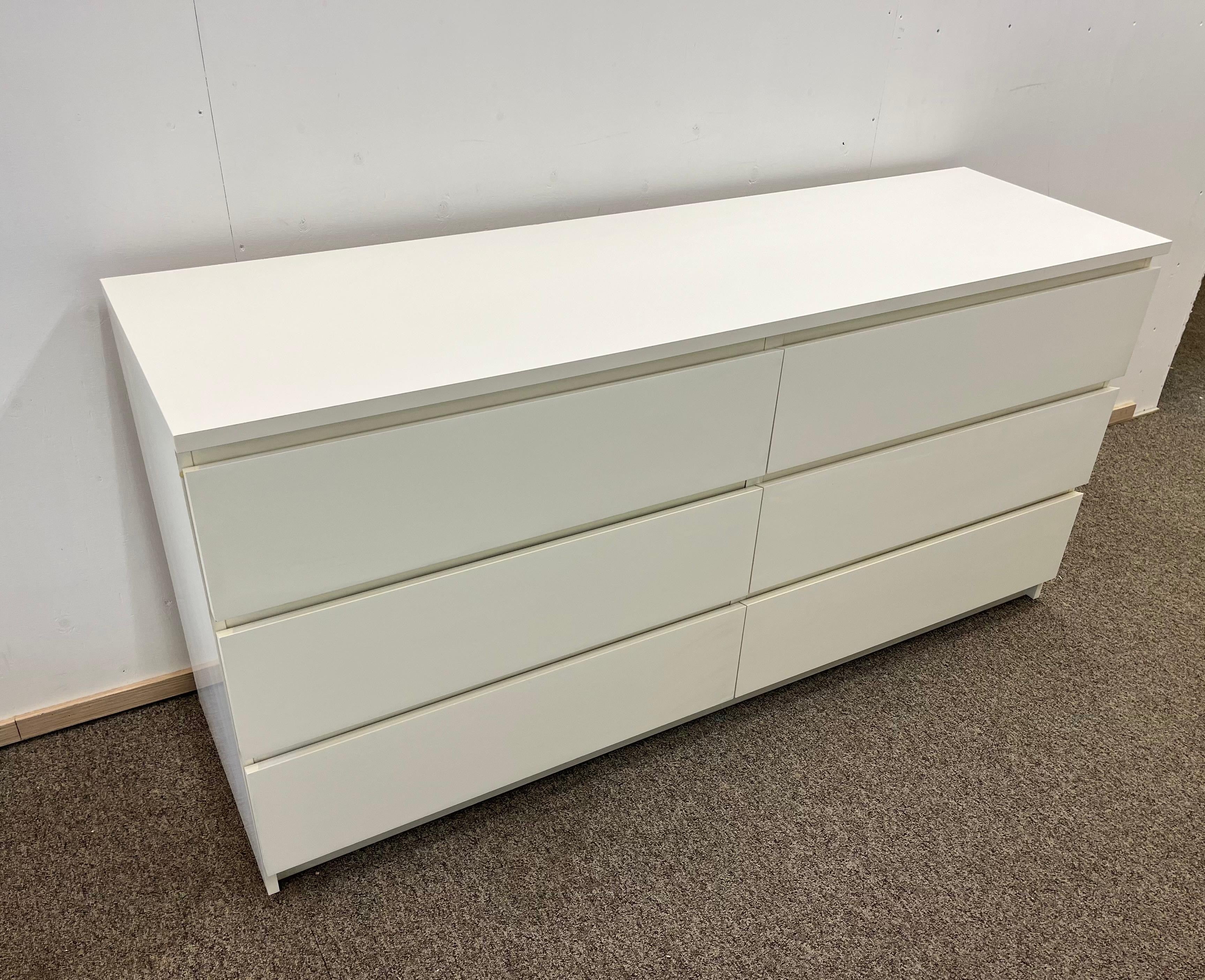 IKEA MALM Lipasto