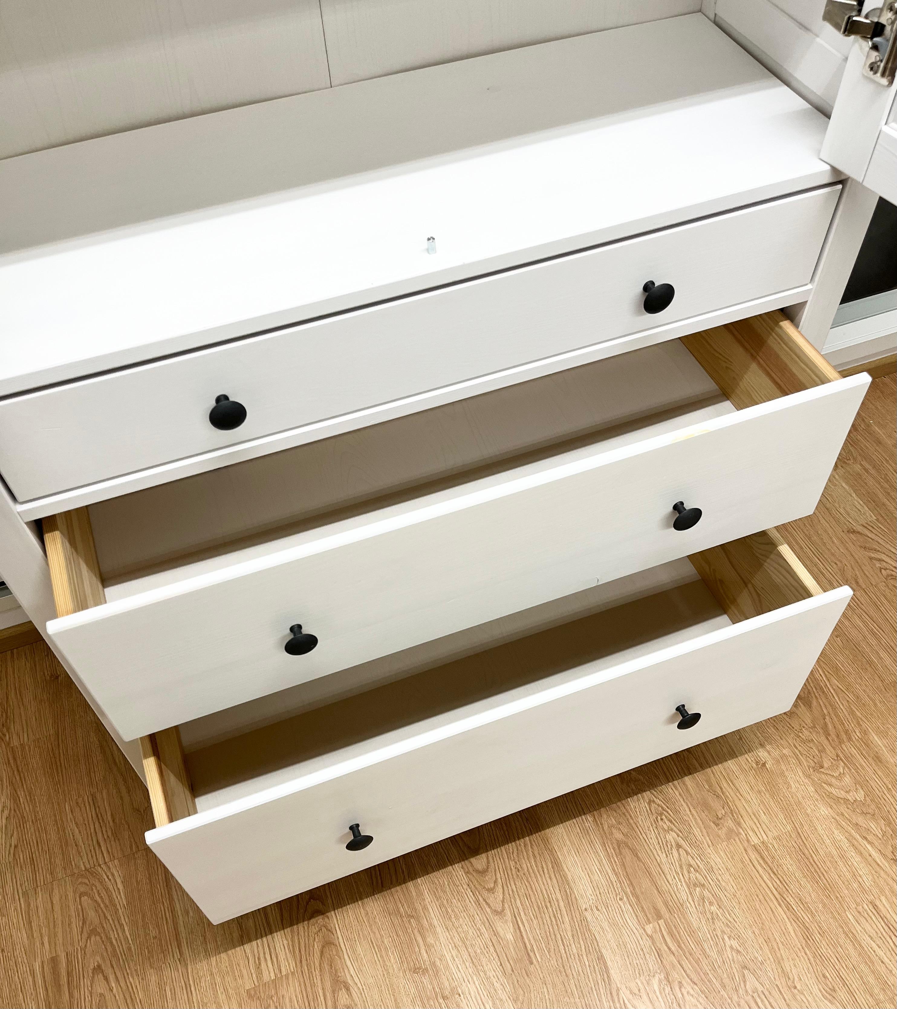 IKEA HEMNES Vitriinikaappi