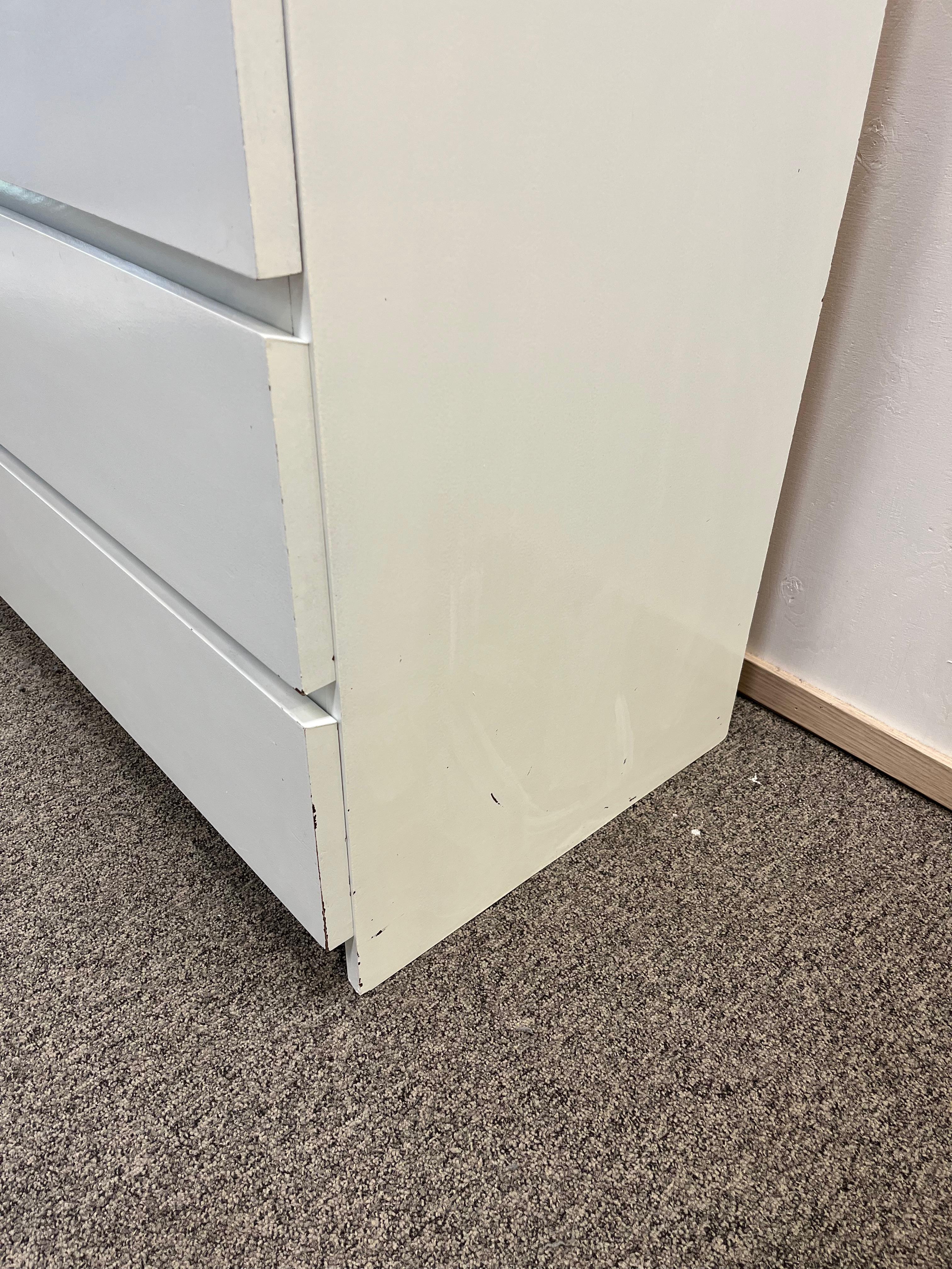 IKEA MALM Lipasto
