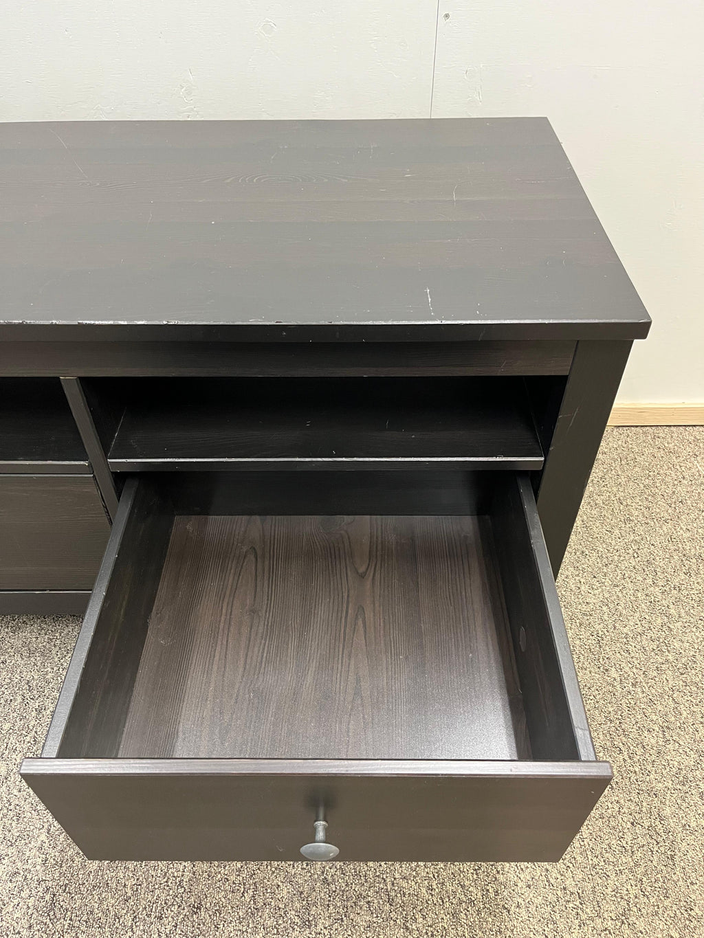 IKEA HEMNES TV-taso, musta