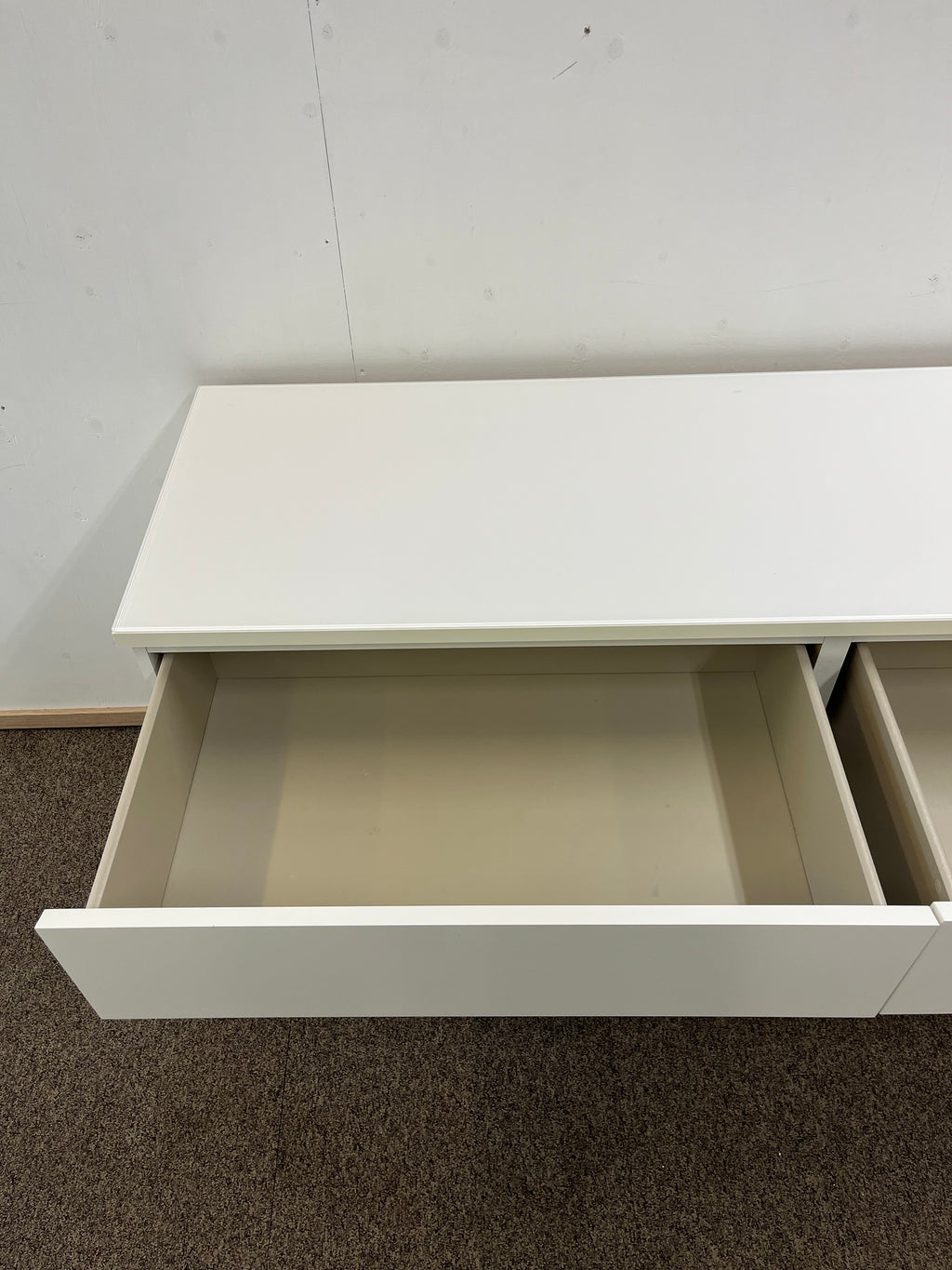 IKEA MALM Lipasto Lasilevyllä, 6 laatikkoa