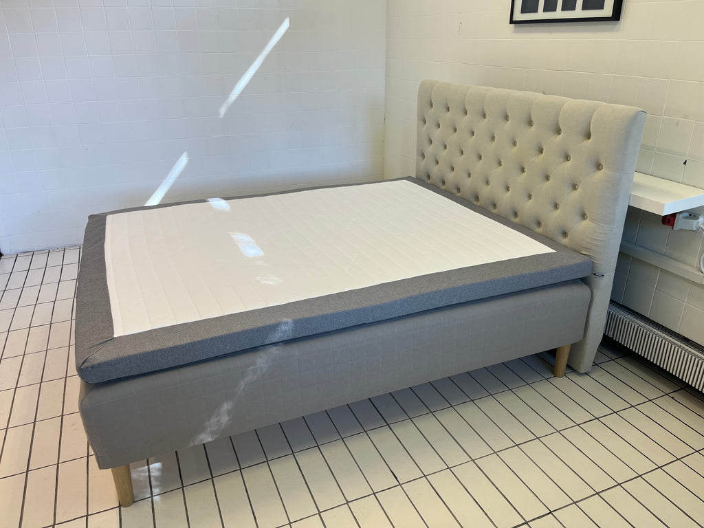 IKEA SKÅRER Parisänky & Patja, JOTEX Sängynpääty, 160x200 cm
