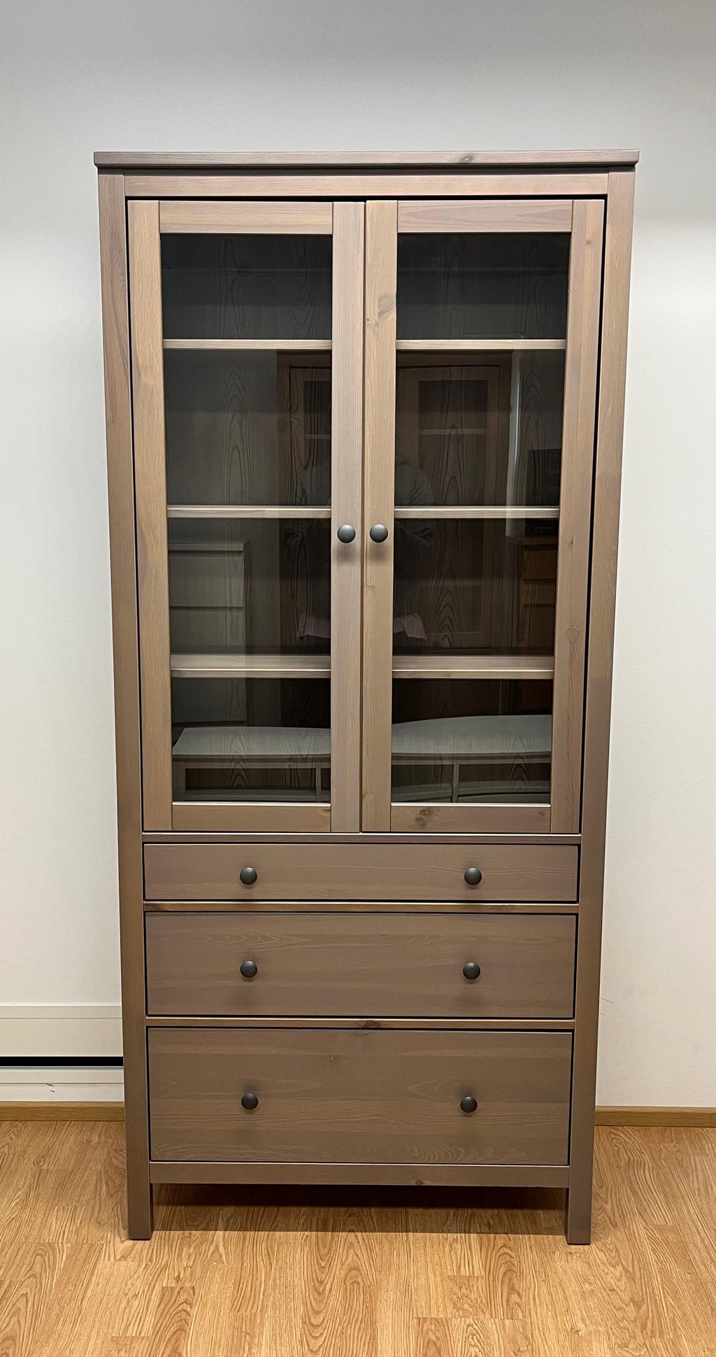 IKEA HEMNES Vitriinikaappi