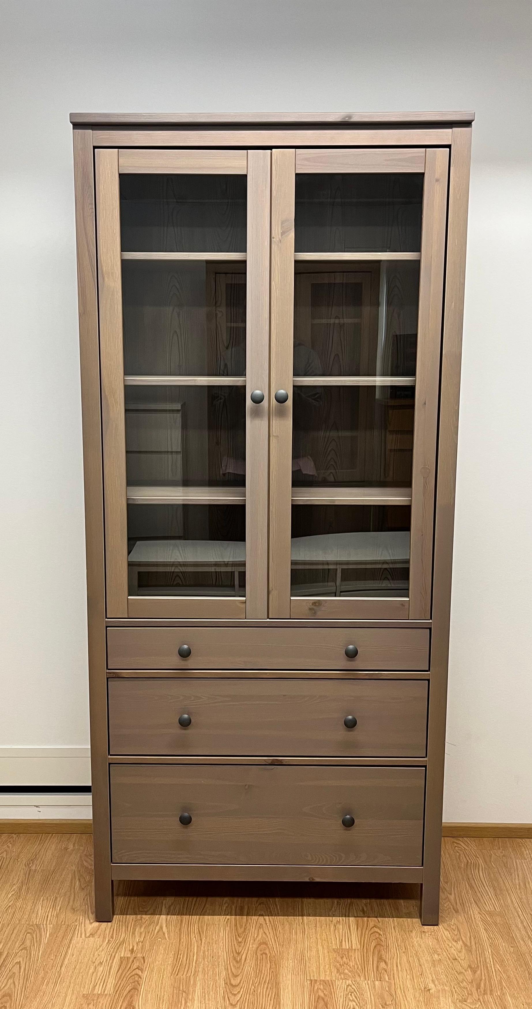 IKEA HEMNES Vitriinikaappi