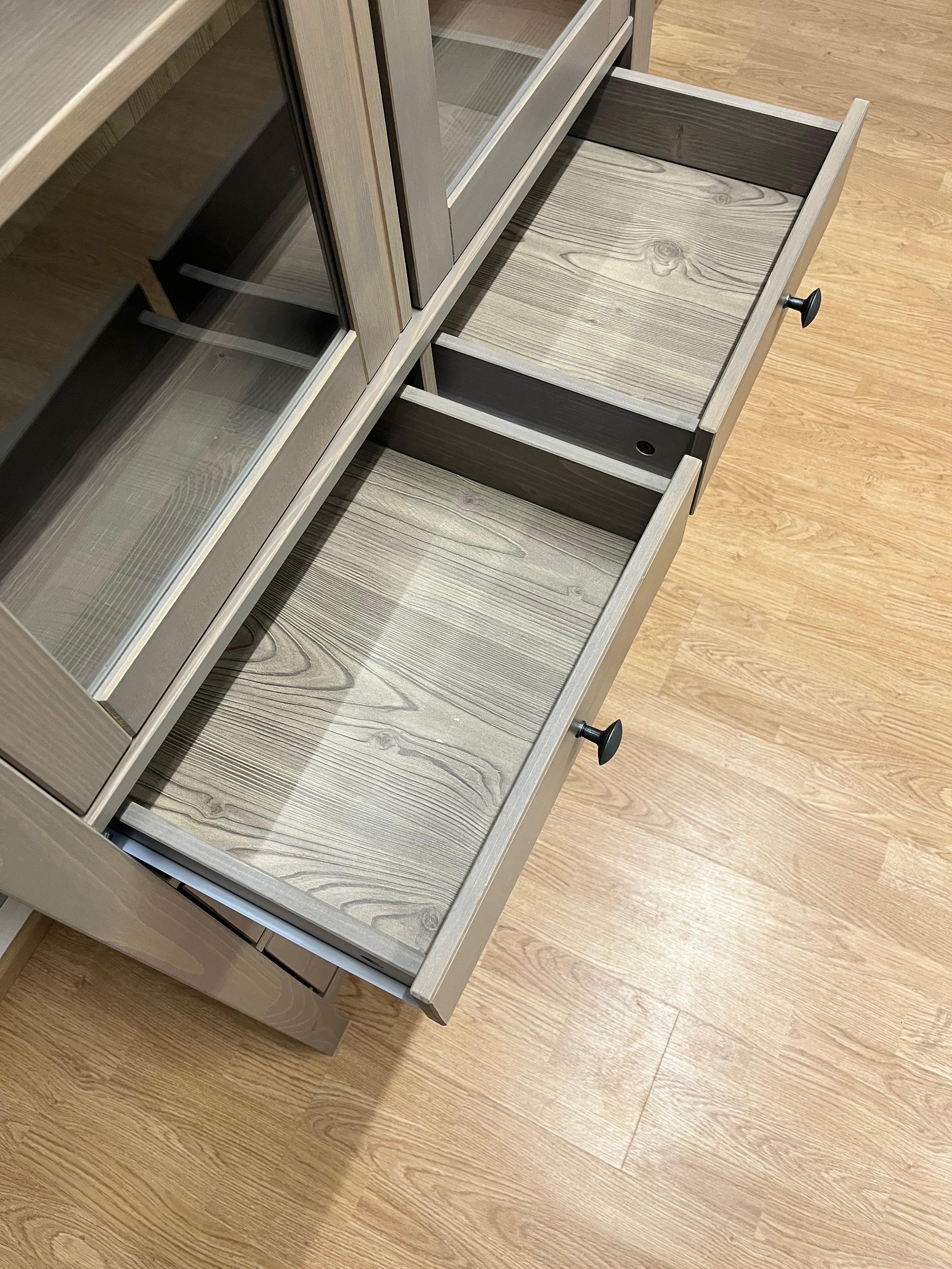 IKEA HEMNES Vitriinikaappi