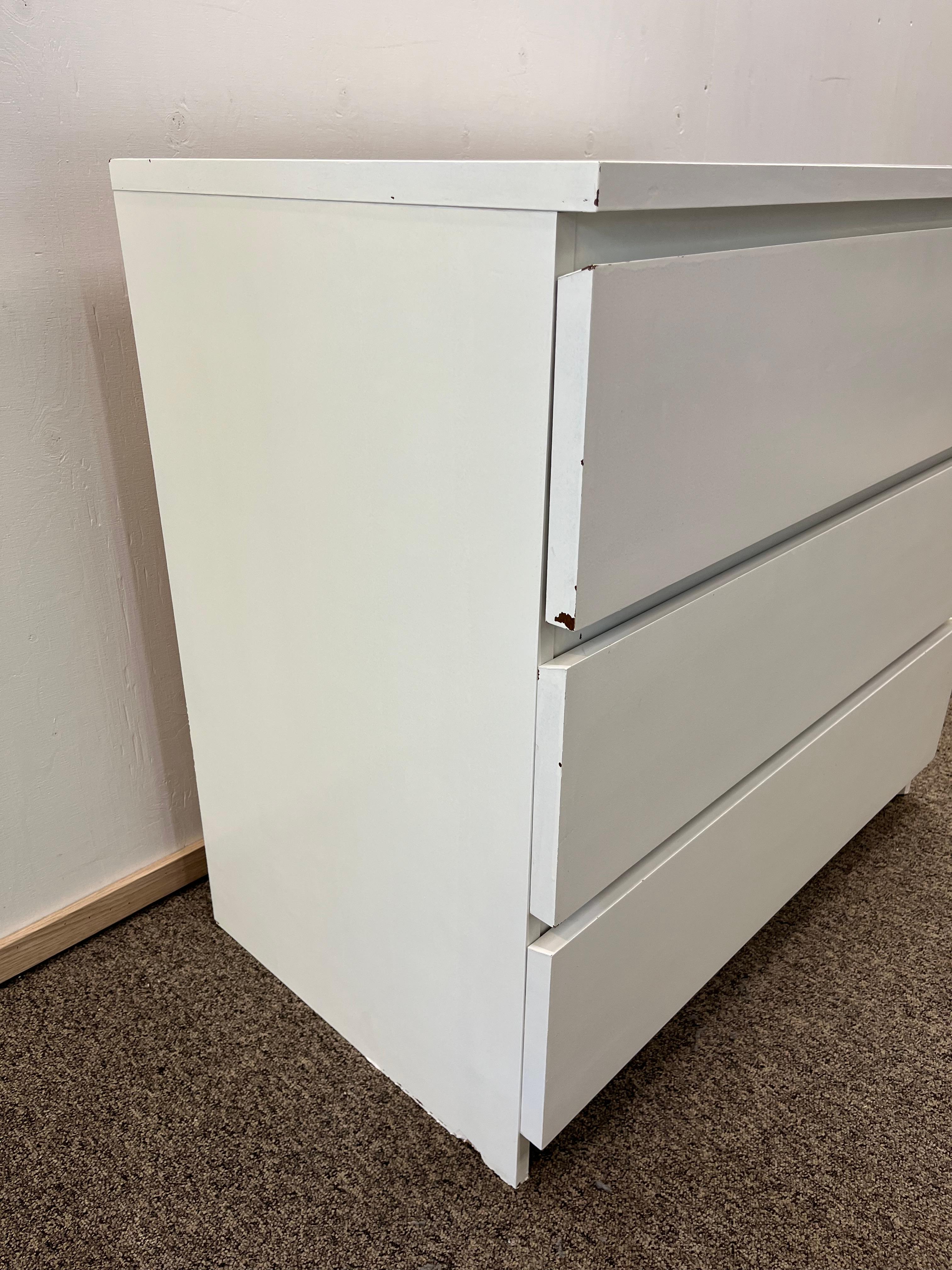 IKEA MALM Lipasto