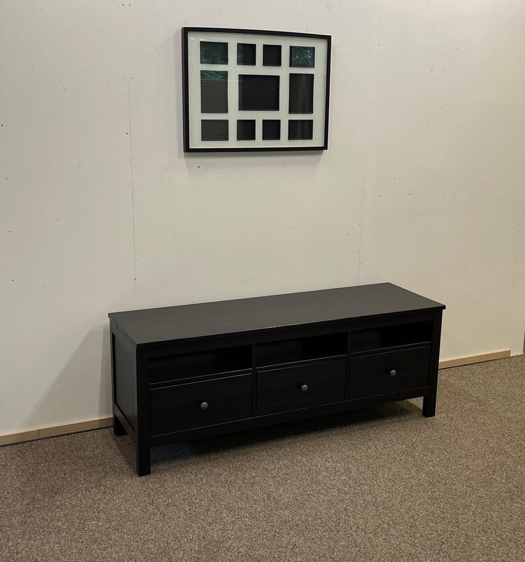 IKEA HEMNES TV-taso, musta