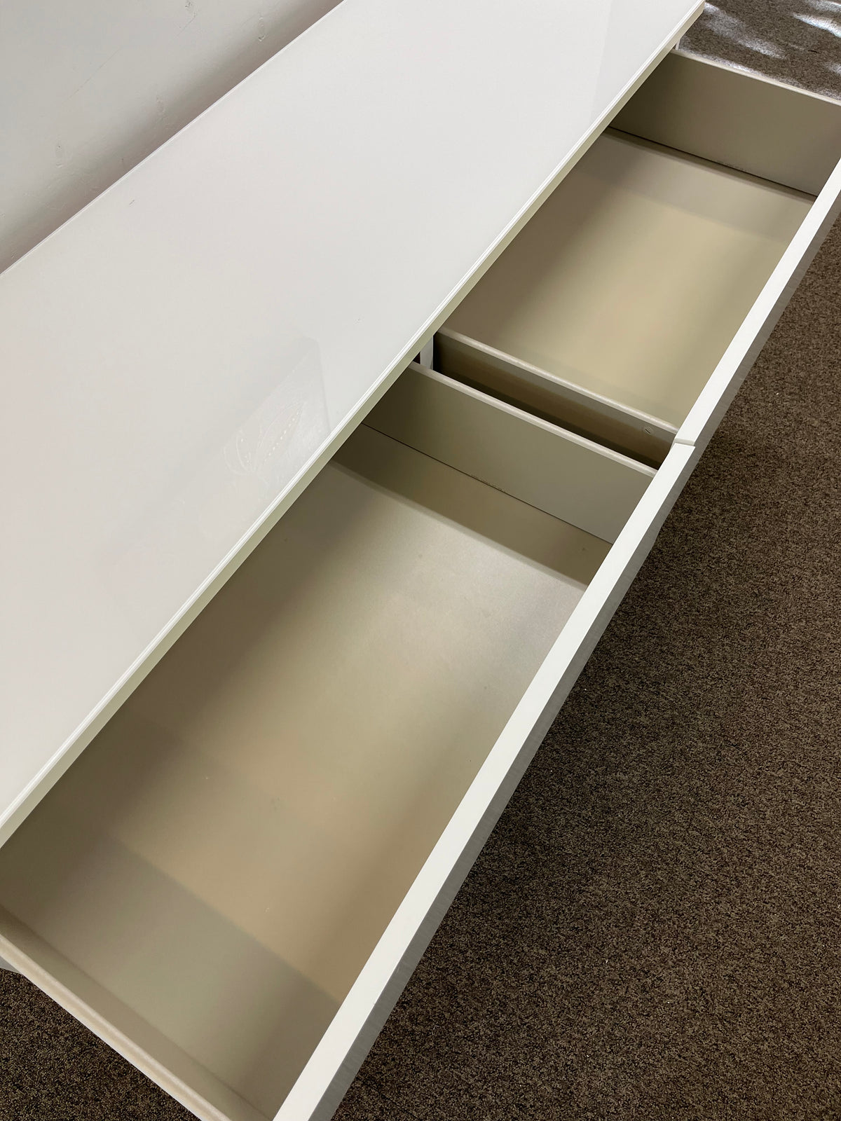 IKEA MALM Lipasto Lasilevyllä, 6 laatikkoa