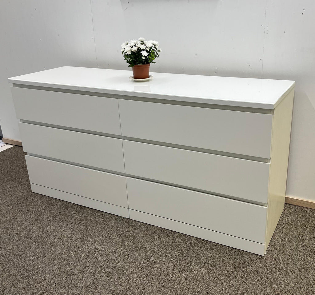 IKEA MALM Lipasto Lasileveyllä