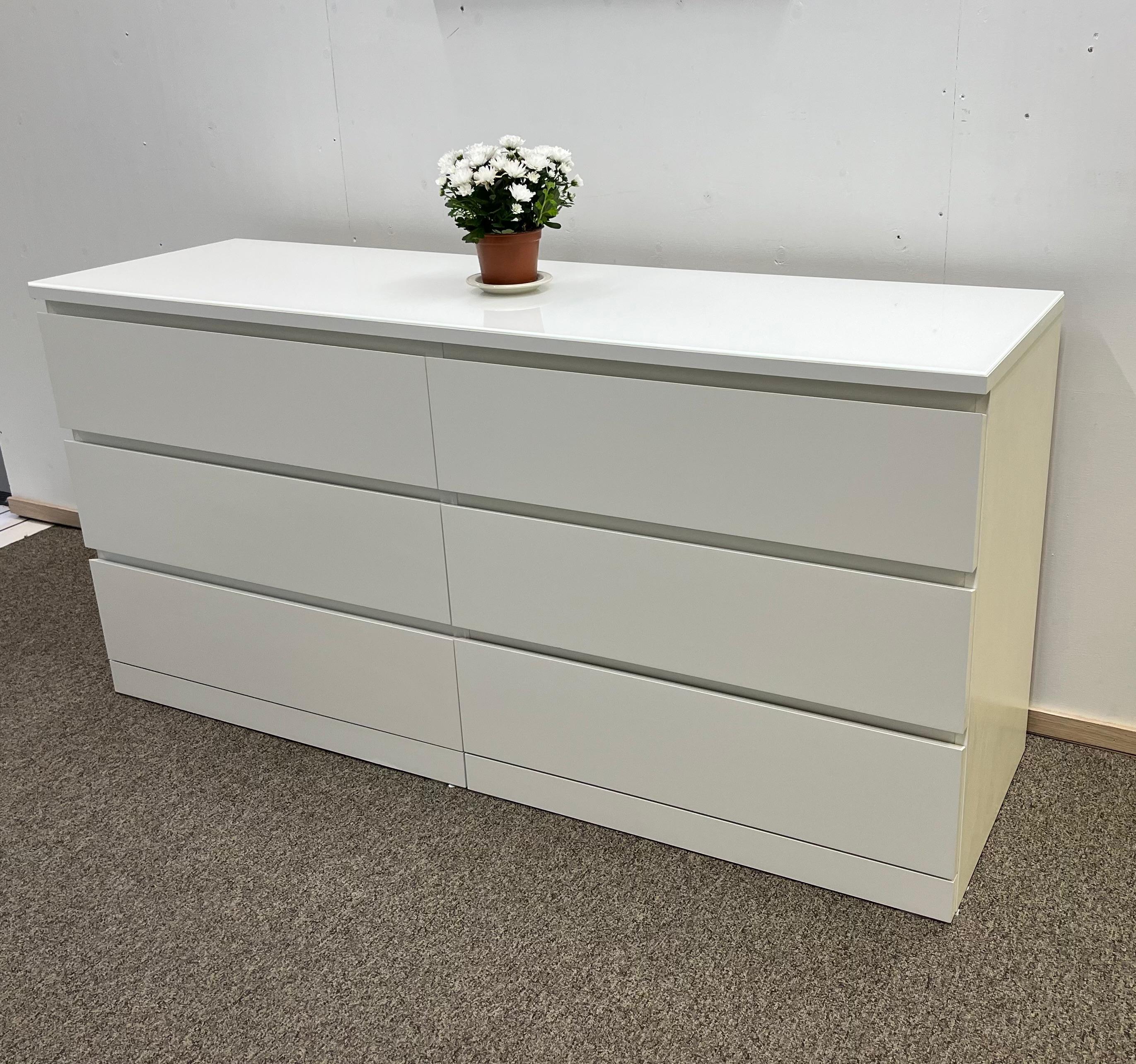 IKEA MALM Lipasto Lasileveyllä