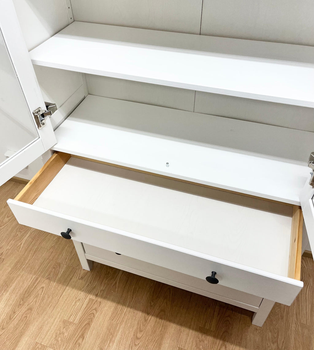 IKEA HEMNES Vitriinikaappi