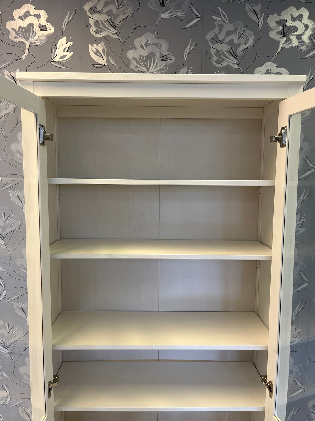 IKEA HEMNES Vitriinikaappi