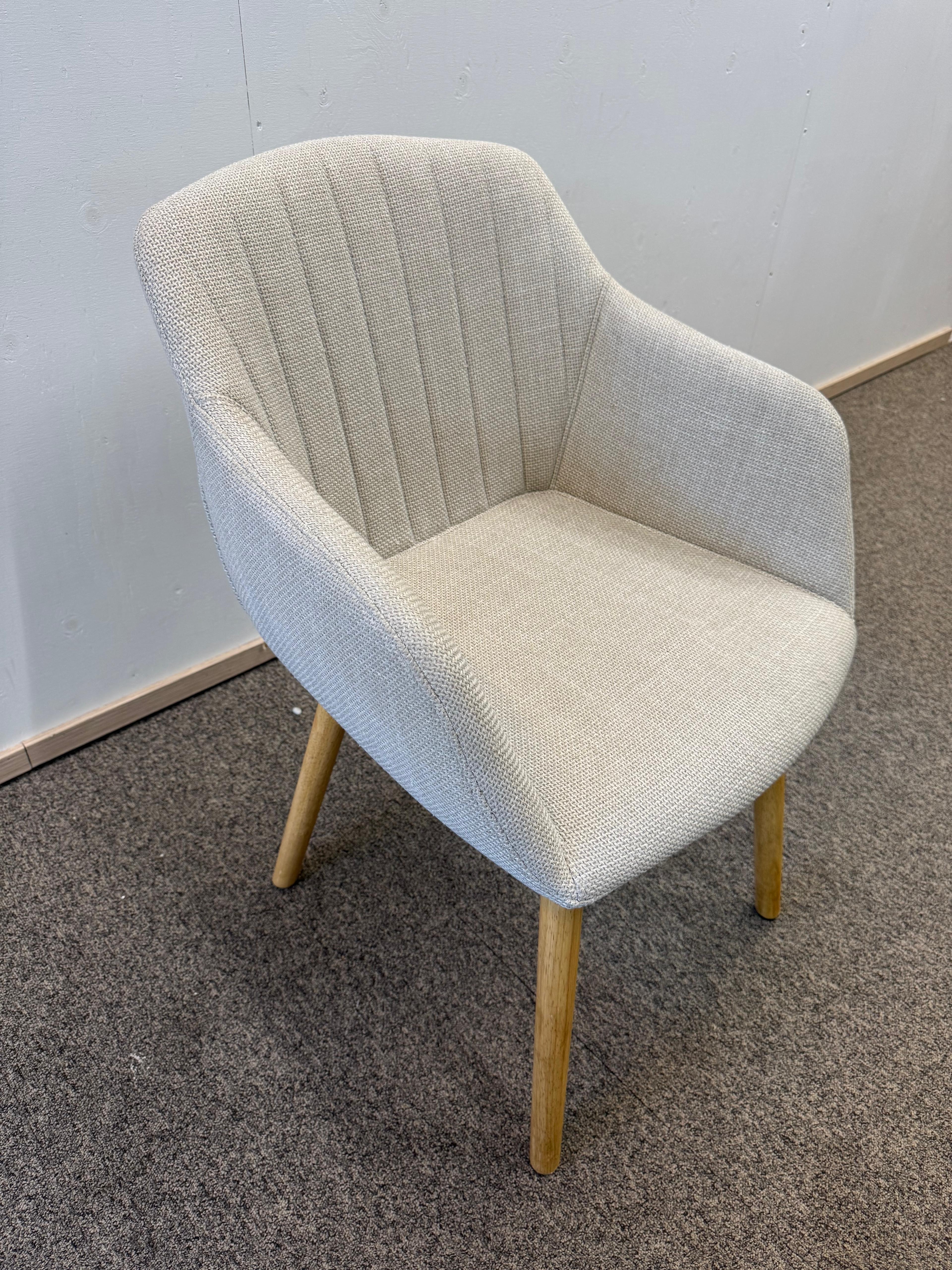 JYSK ADSLEV Ruokapöydän tuoli, 4 kpl, beige kangas/luonn.tammenvärinen