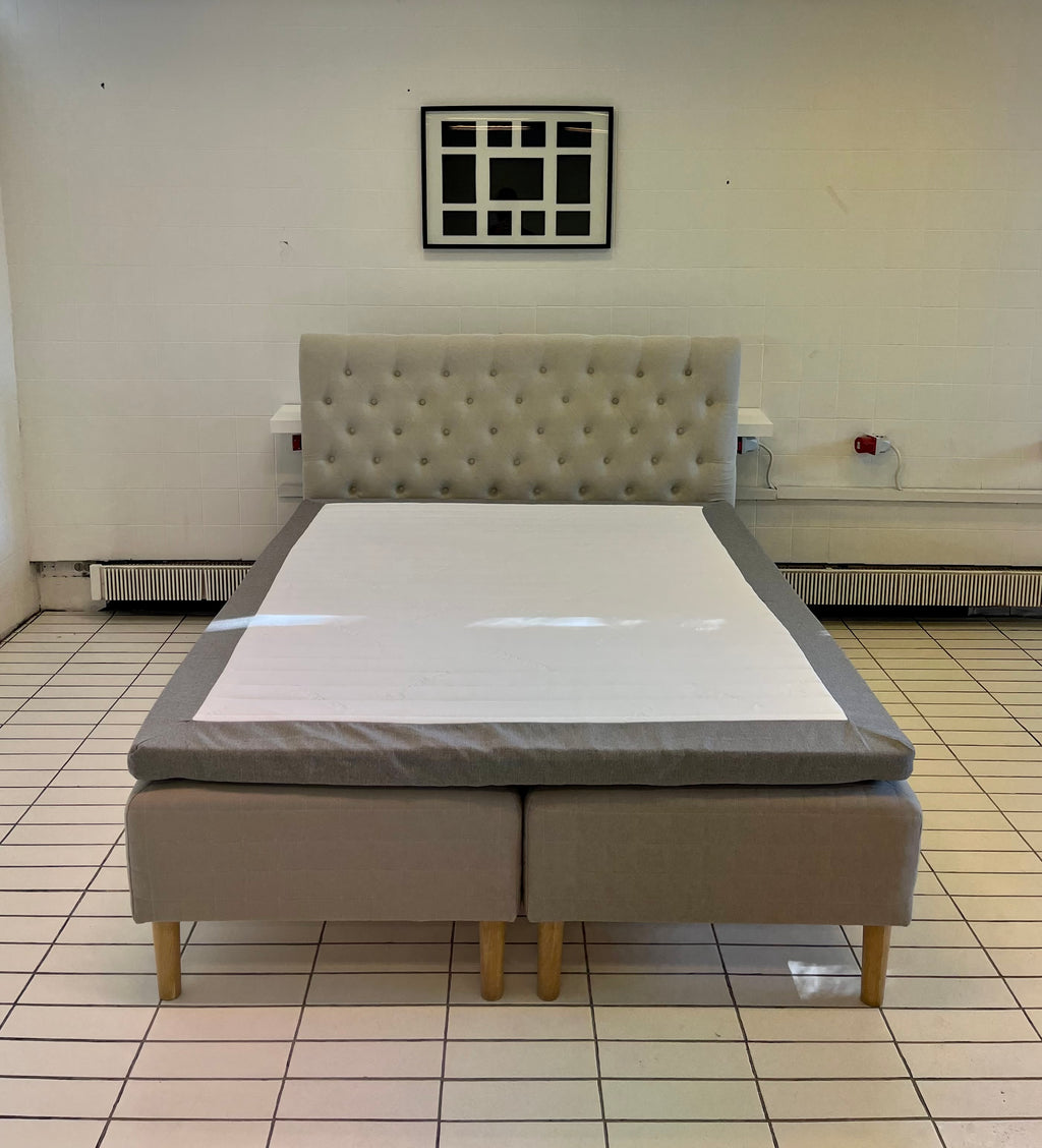 IKEA SKÅRER Parisänky & Patja, JOTEX Sängynpääty, 160x200 cm