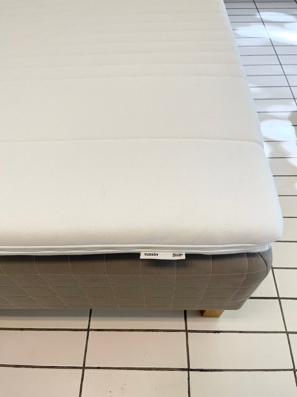 IKEA SKÅRER Runkopatja Sänky & TUSSÖY Pintapatja, 120x200 cm