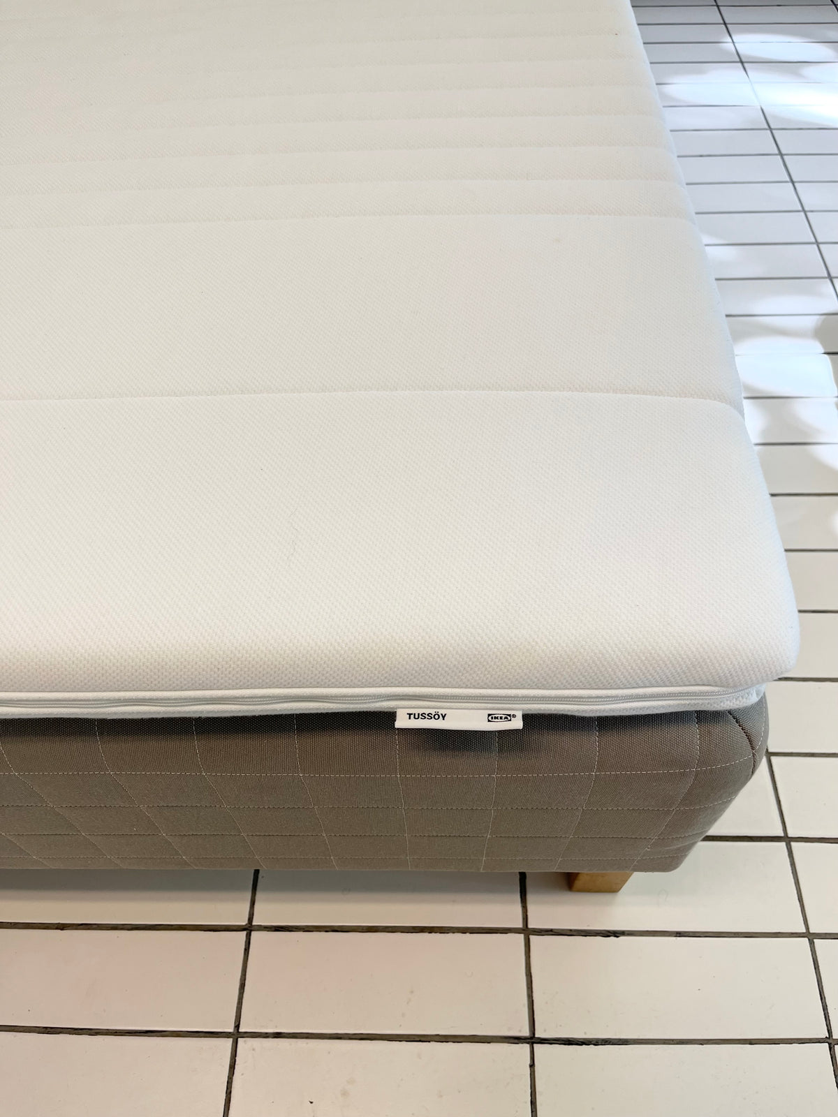 IKEA SKÅRER Runkopatja Sänky & TUSSÖY Pintapatja, 120x200 cm