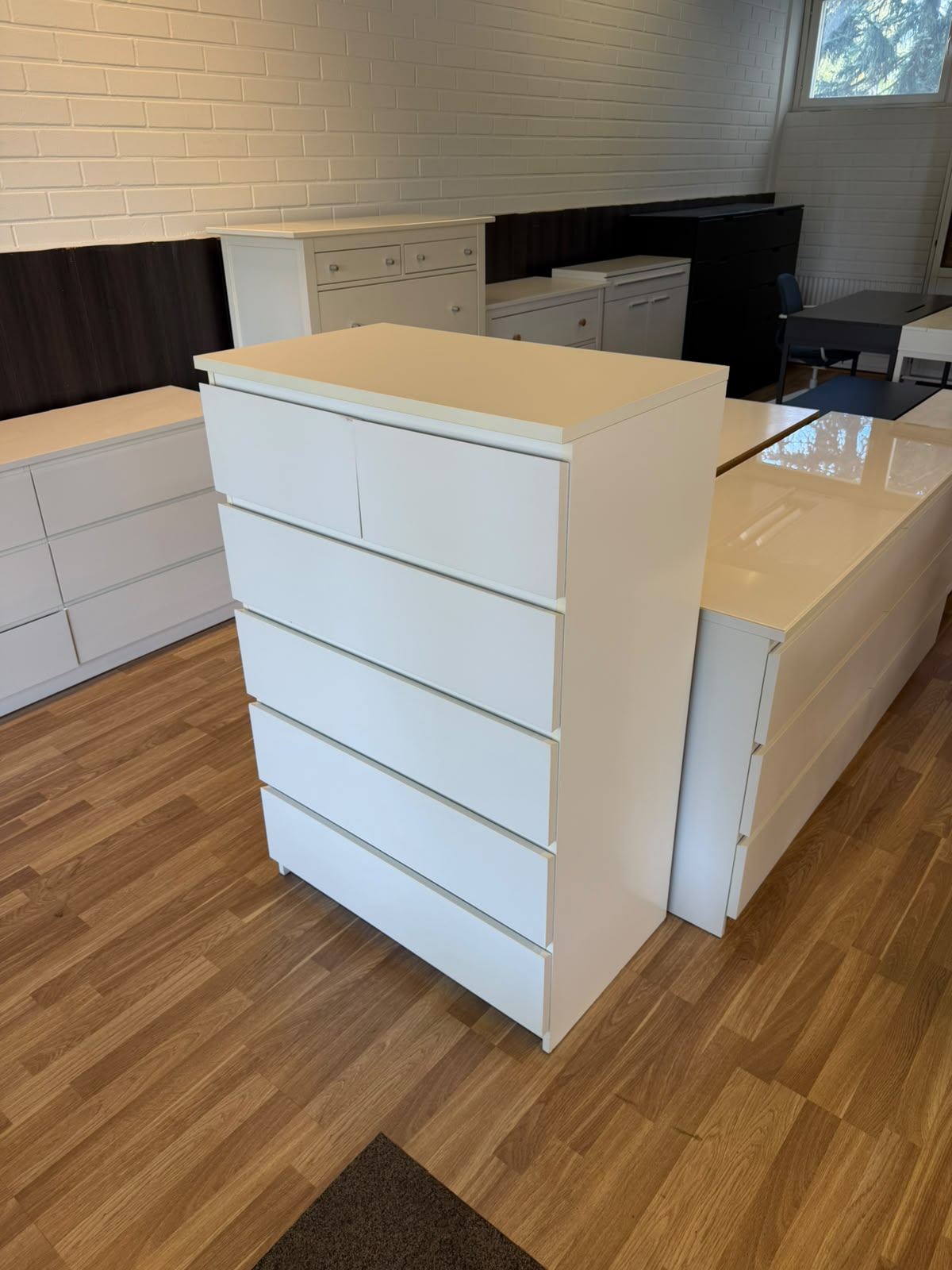 IKEA MALM Lipasto, 6 laatikkoa