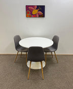 IKEA DOCKSTA Pöytä & JYSK Tuolit