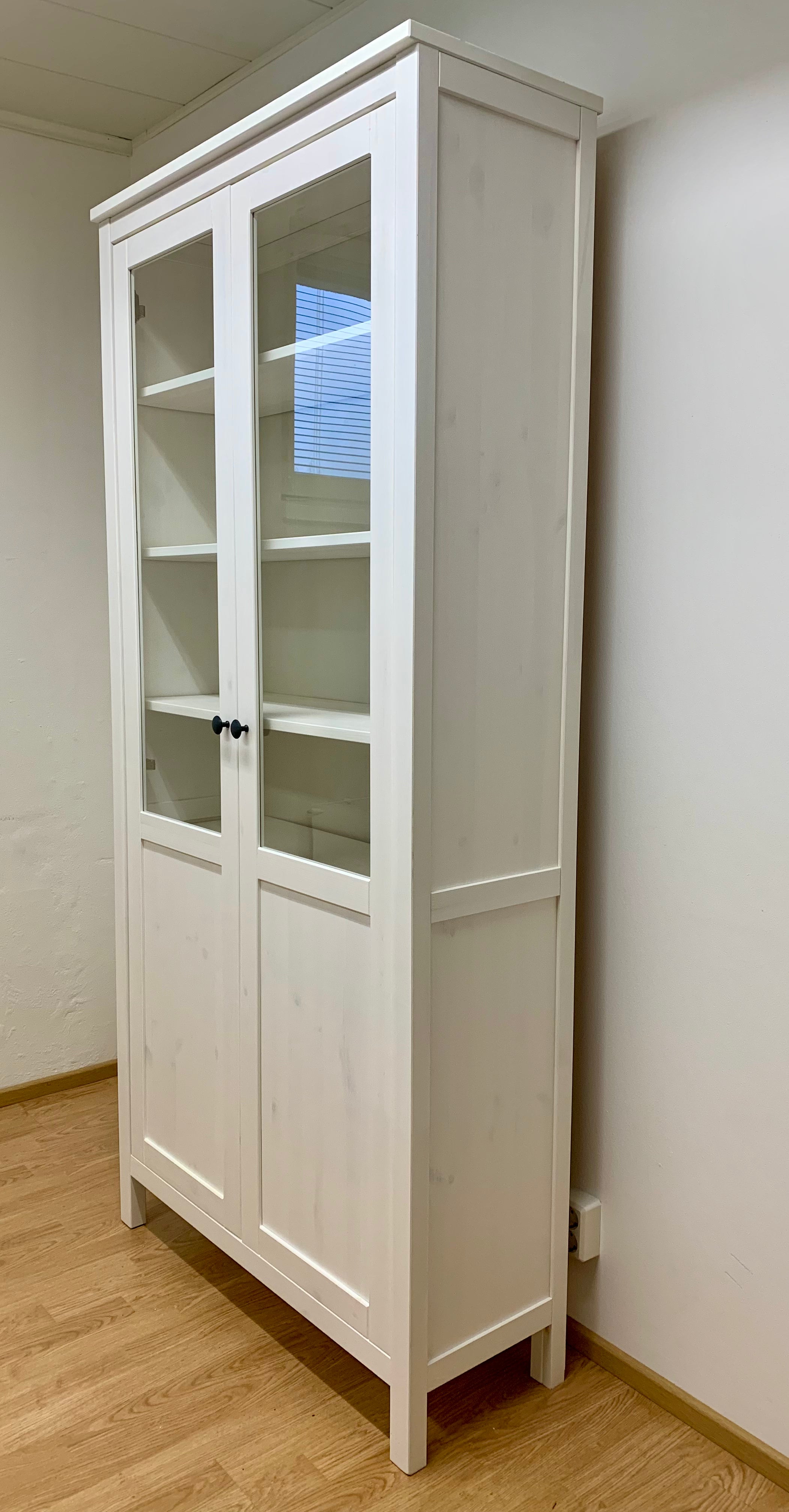IKEA HEMNES Vitriinikaappi