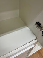 ISKU Säilytyskokonaisuus + vitriiniovet