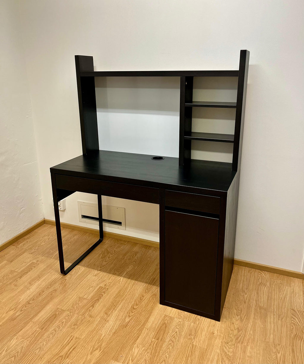 IKEA MICKE Työpöytä