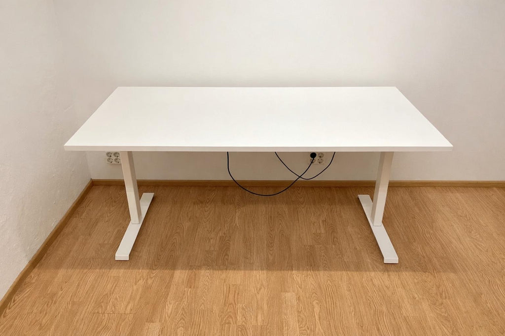 LINAK Sähköpöytä