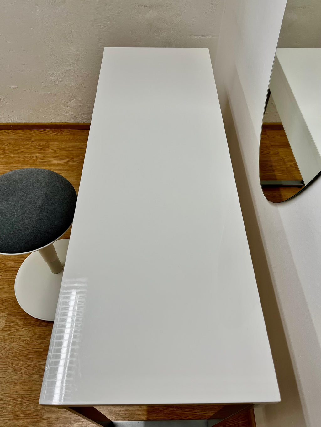 Meikki pöytä + peili + jakkara