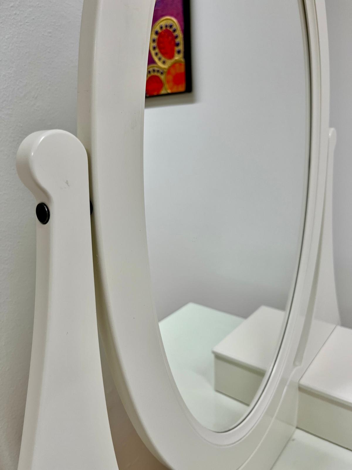 IKEA HEMNES Kampauspöytä ja peili