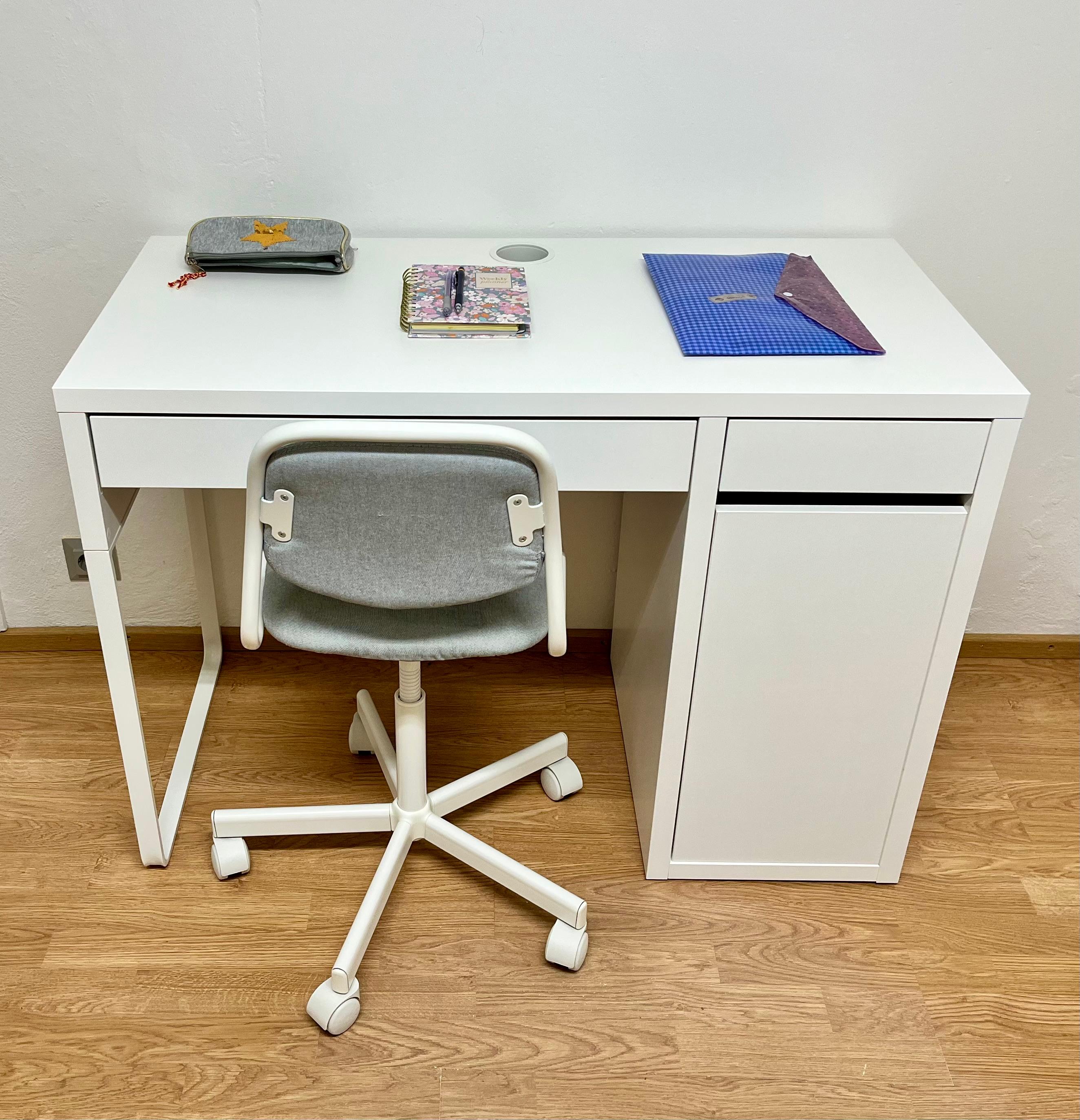 IKEA MICKE Työpöytä