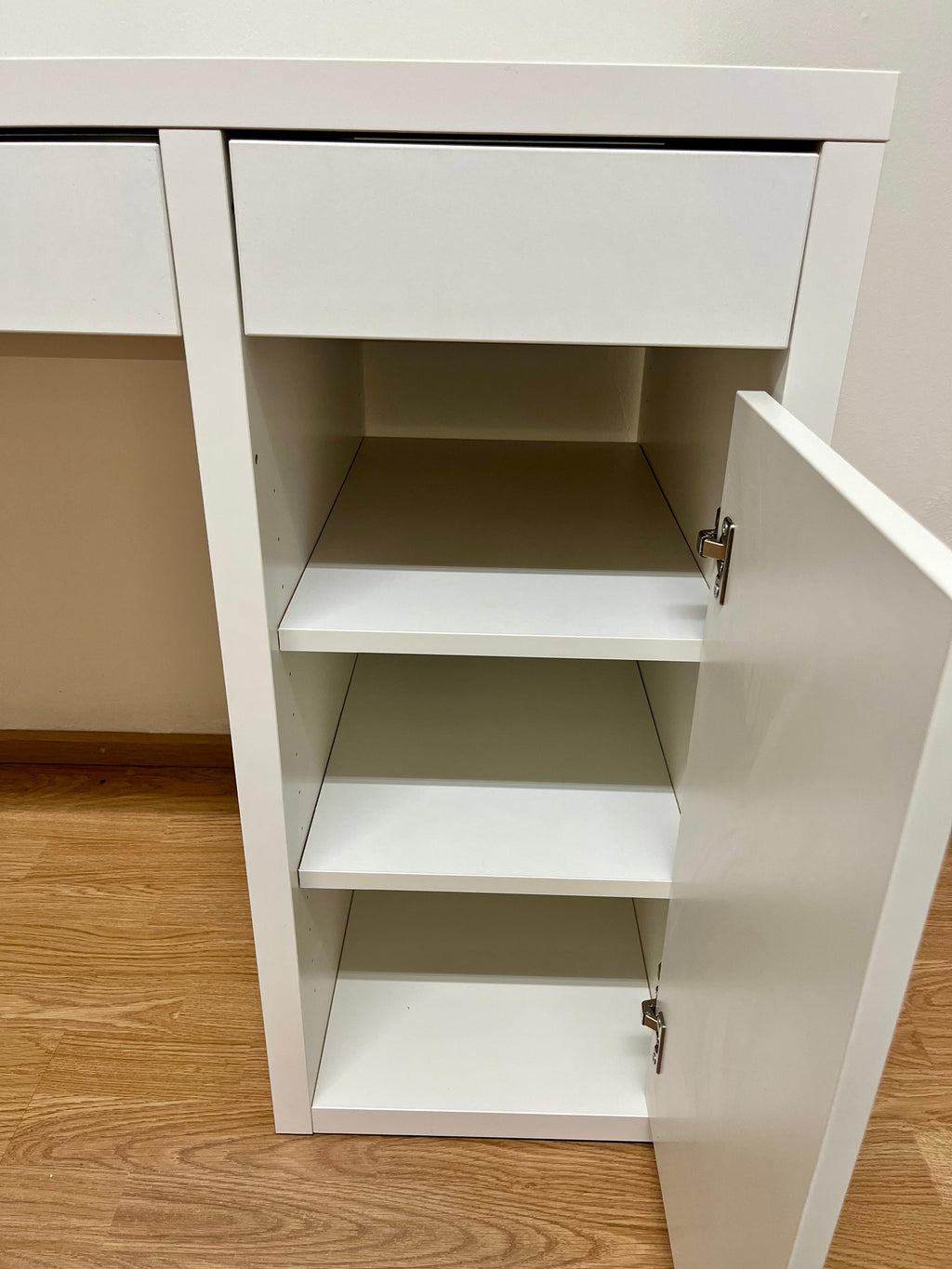 IKEA MICKE Työpöytä